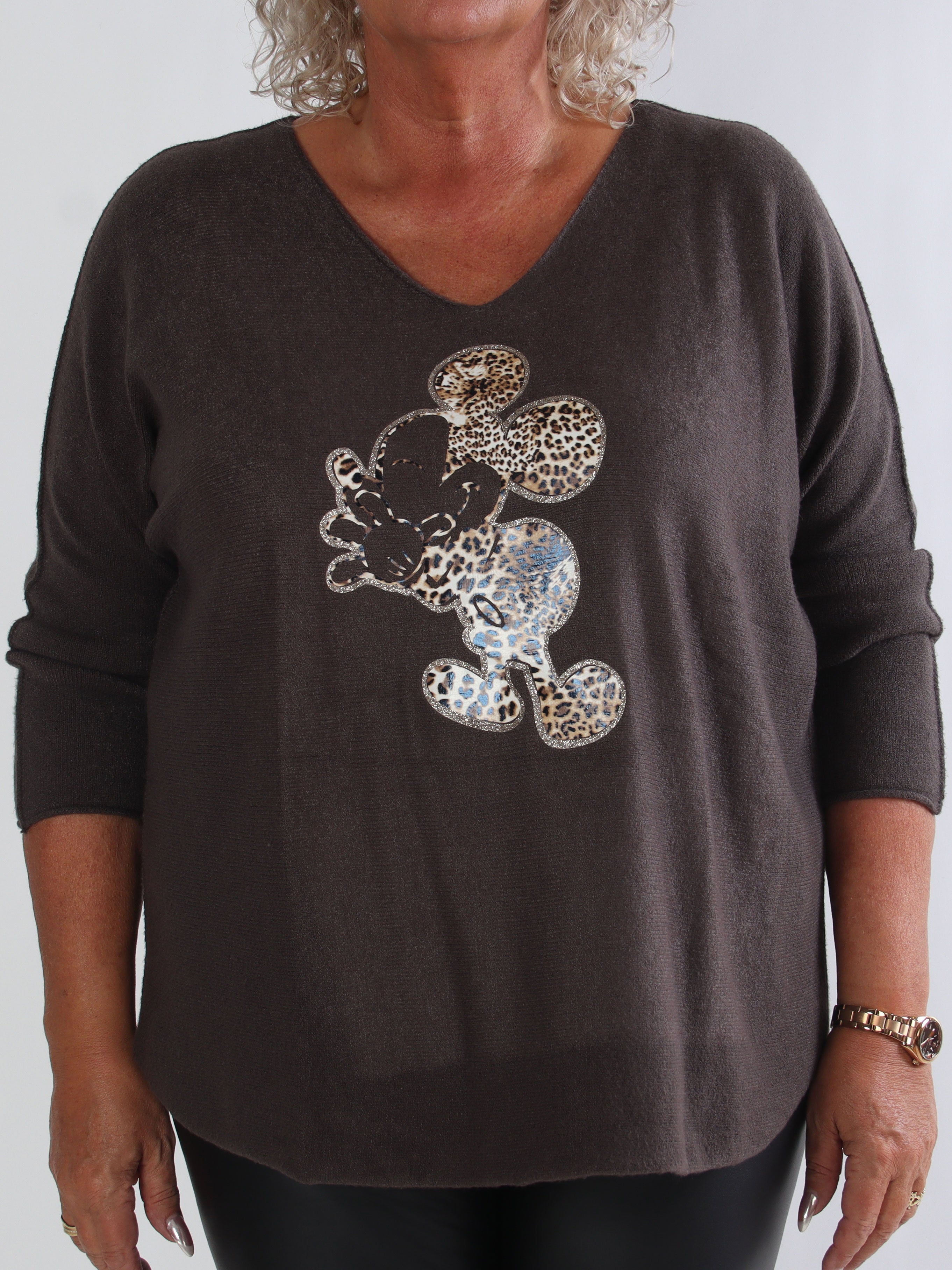 Mouse - Blød plus size strikbluse med mickey tryk i leo