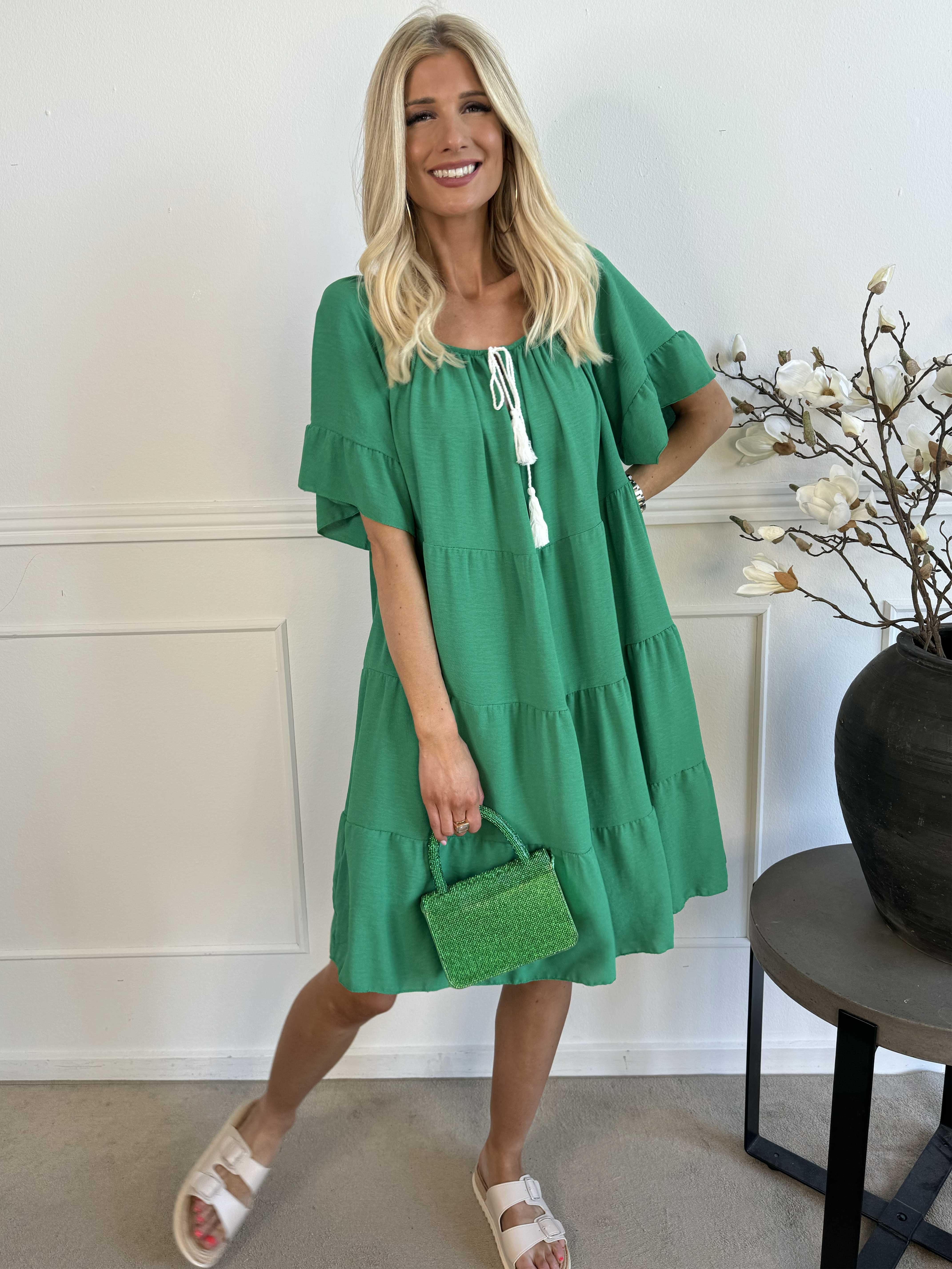 Murcia - Lag på lag kjole i viskose med elastik i udskæringen