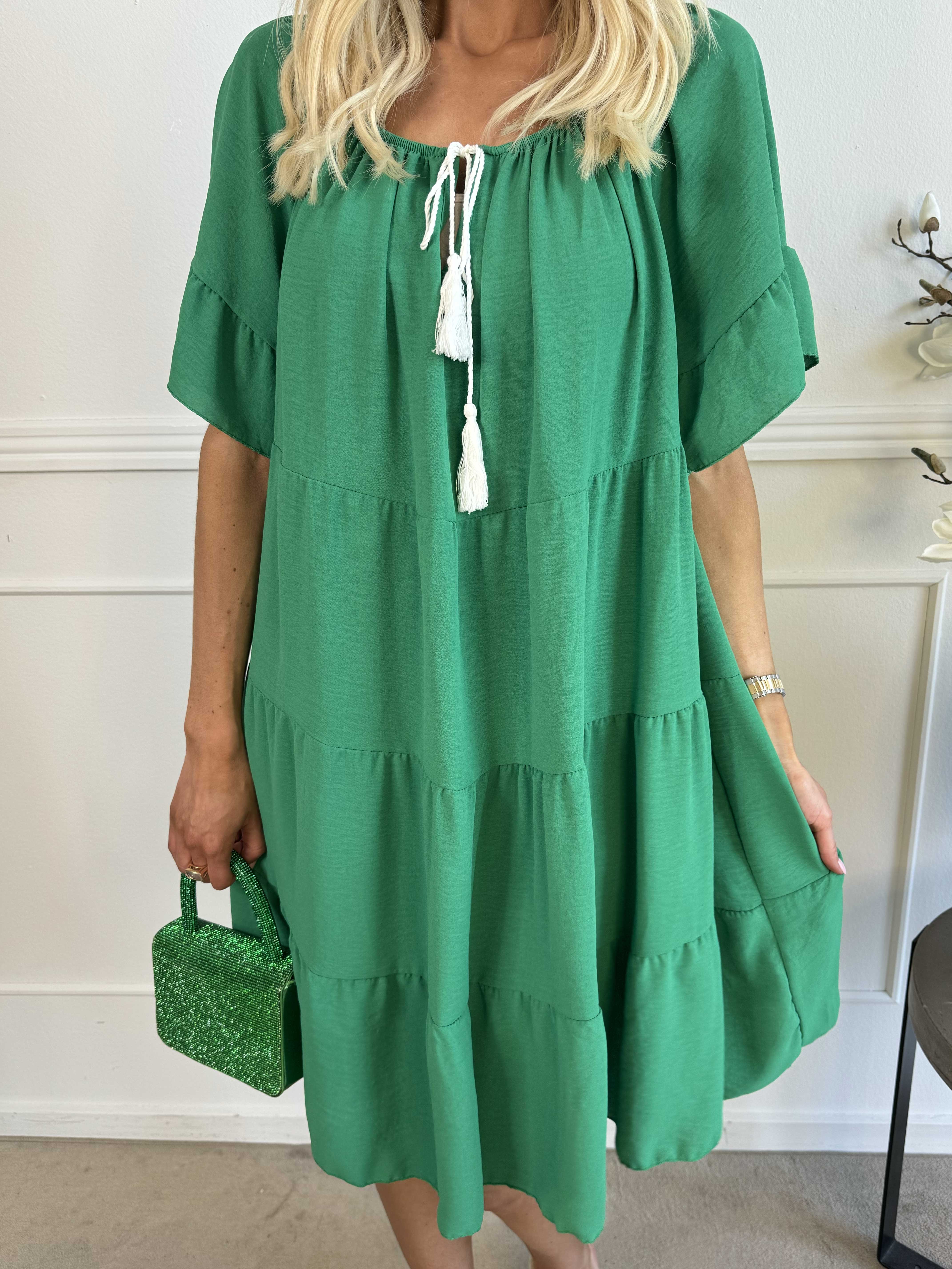 Murcia - Lag på lag kjole i viskose med elastik i udskæringen