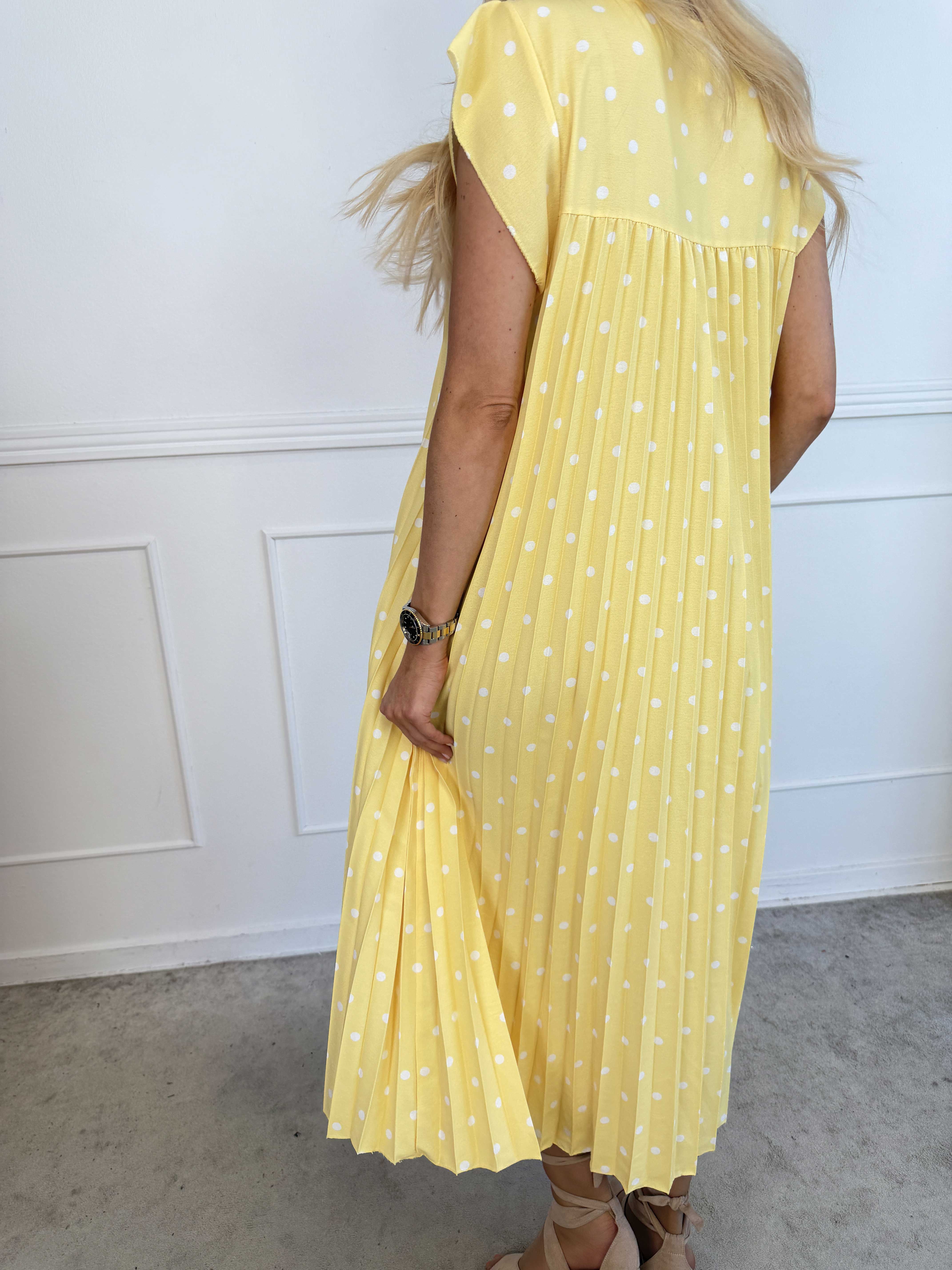 Nancy Dot - Lang plisseret kjole med prikker og lommer