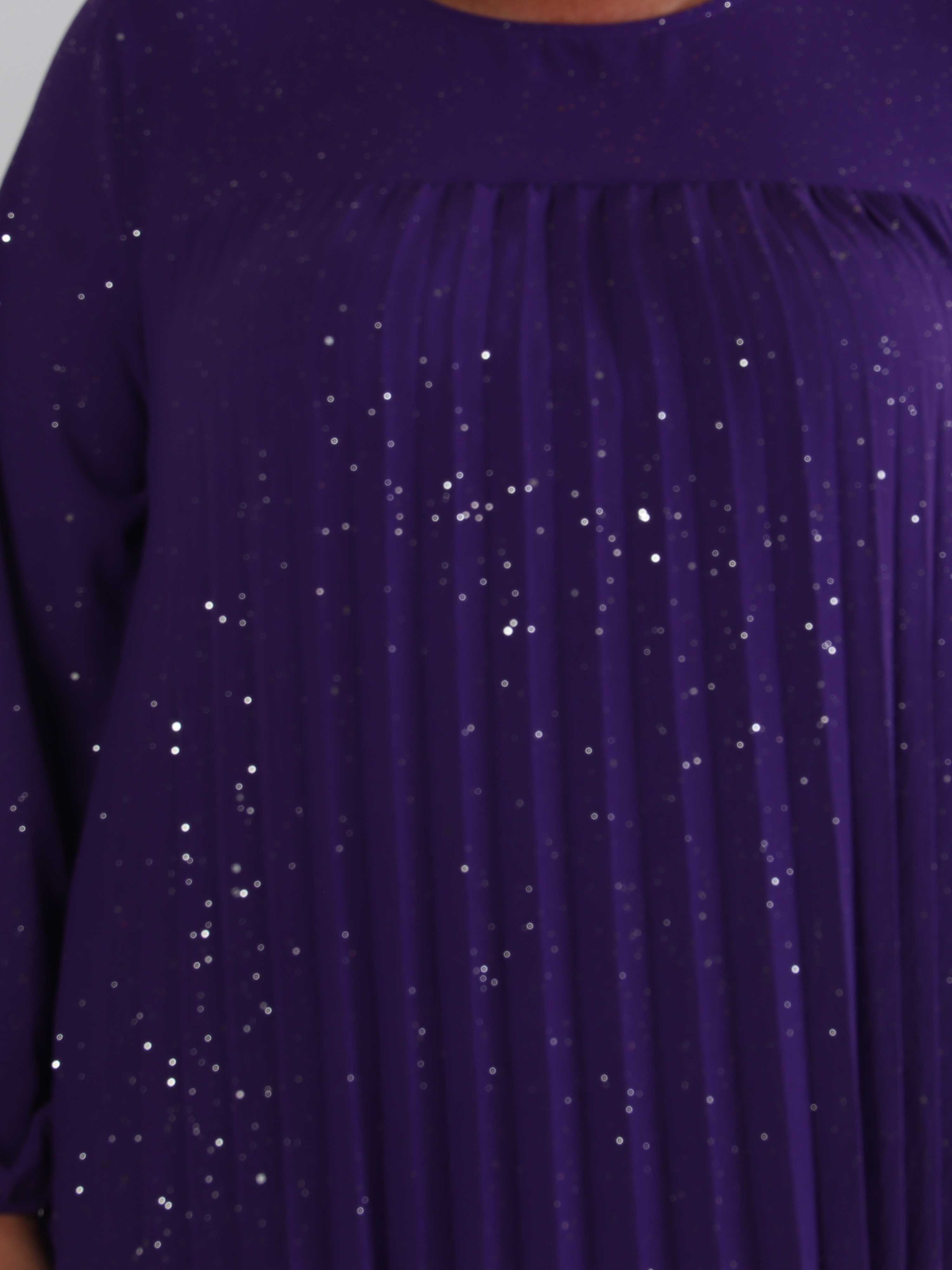 Nancy Glitter Short L/S - Plisseret plus size kjole med lommer og glimmer