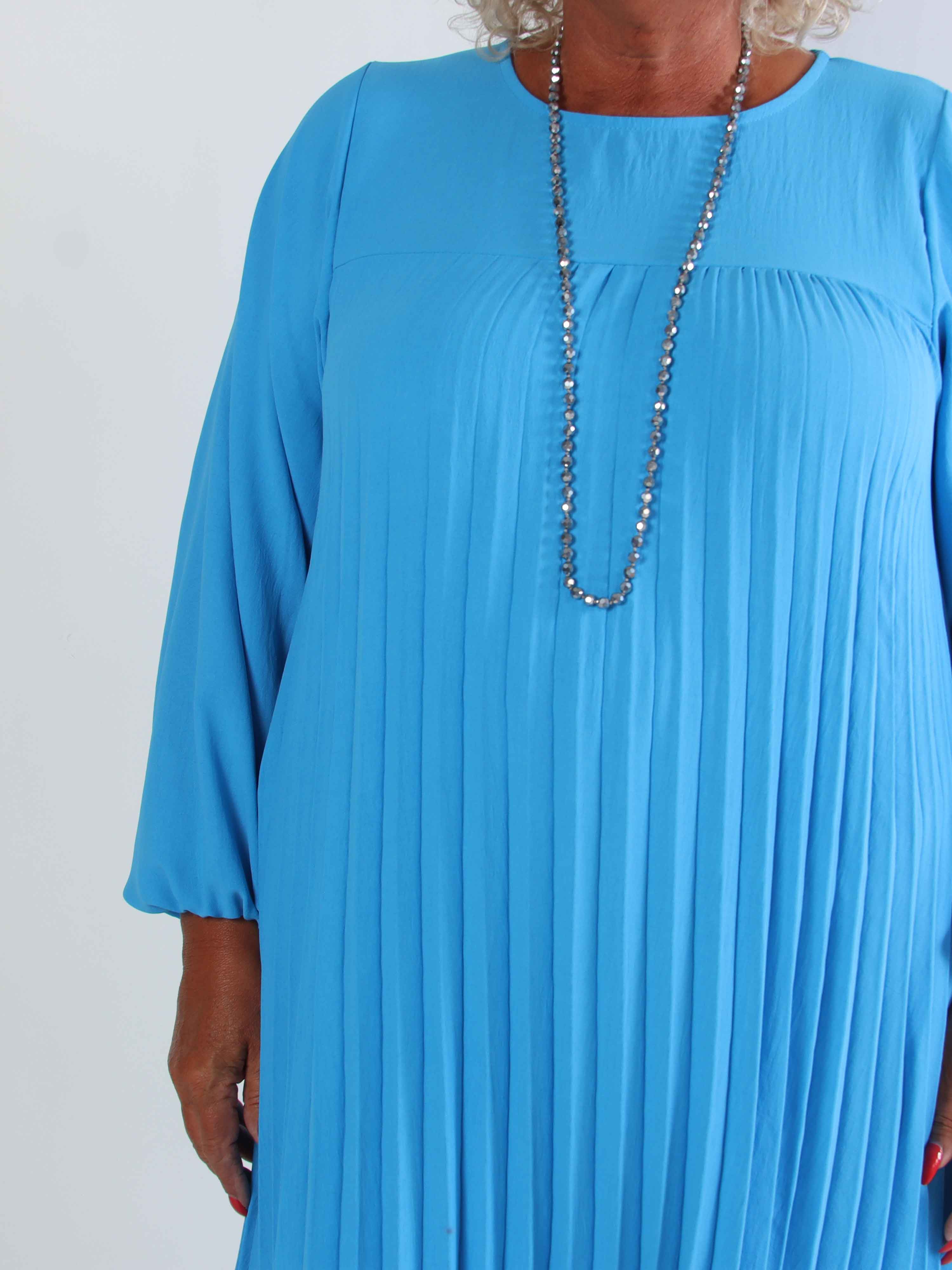 Nancy Long Sleeve - Lang plus size kjole med plisseringer og lommer