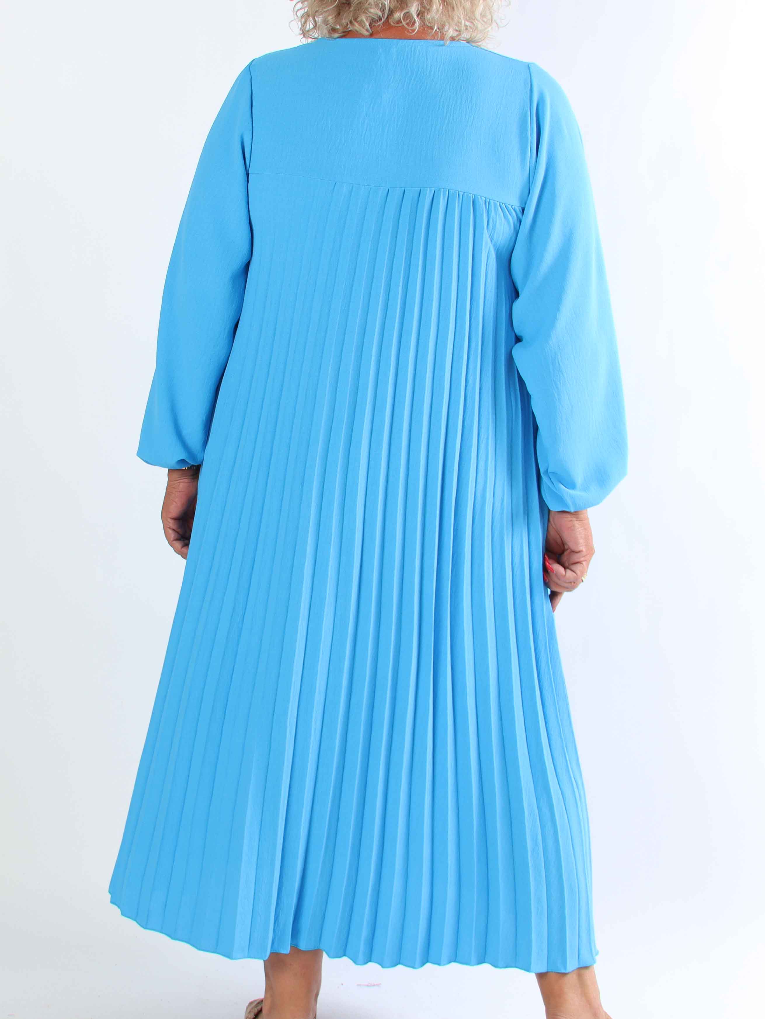 Nancy Long Sleeve - Lang plus size kjole med plisseringer og lommer