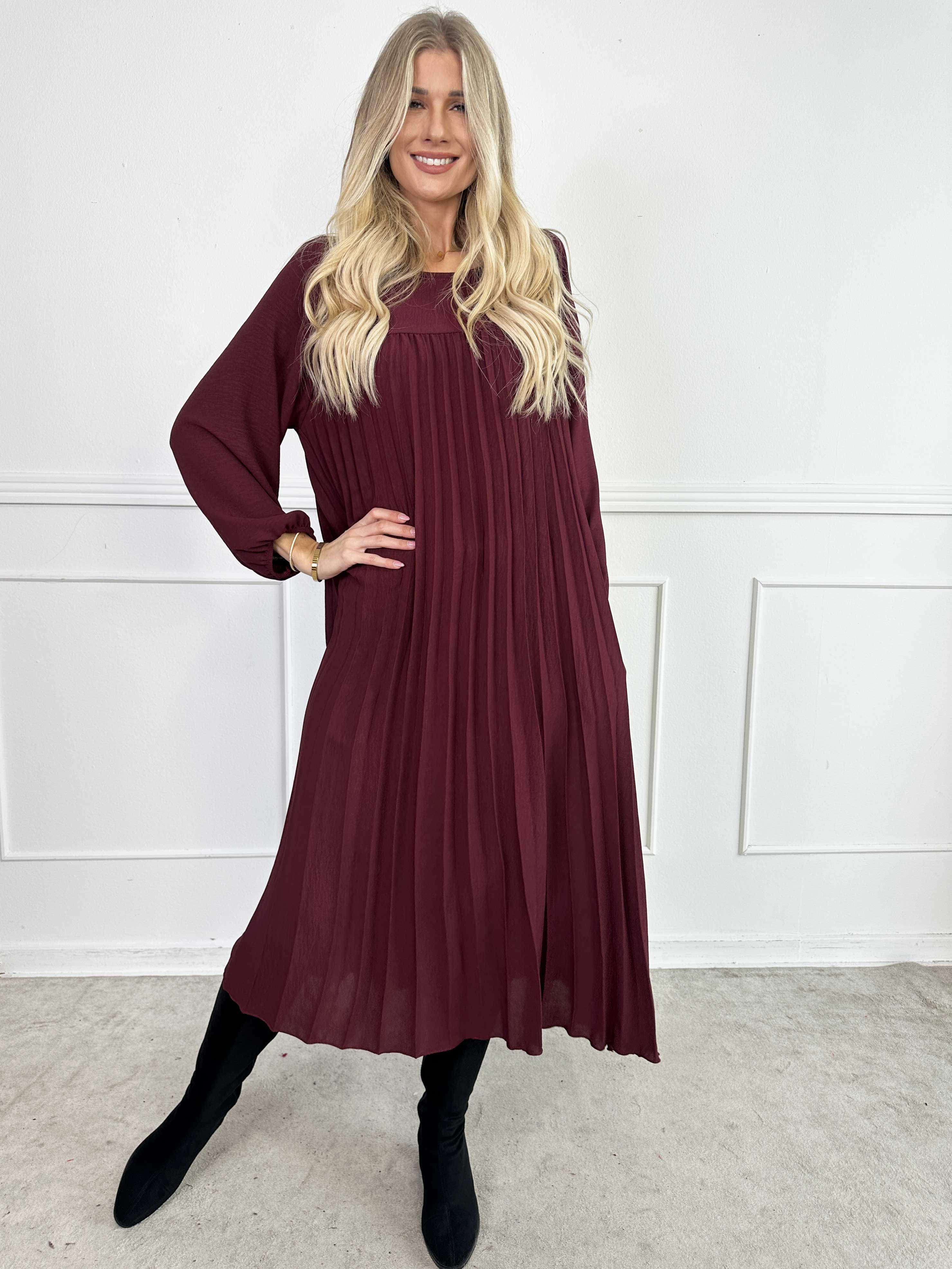 Nancy Long Sleeve - Lang kjole med plisseringer og lommer