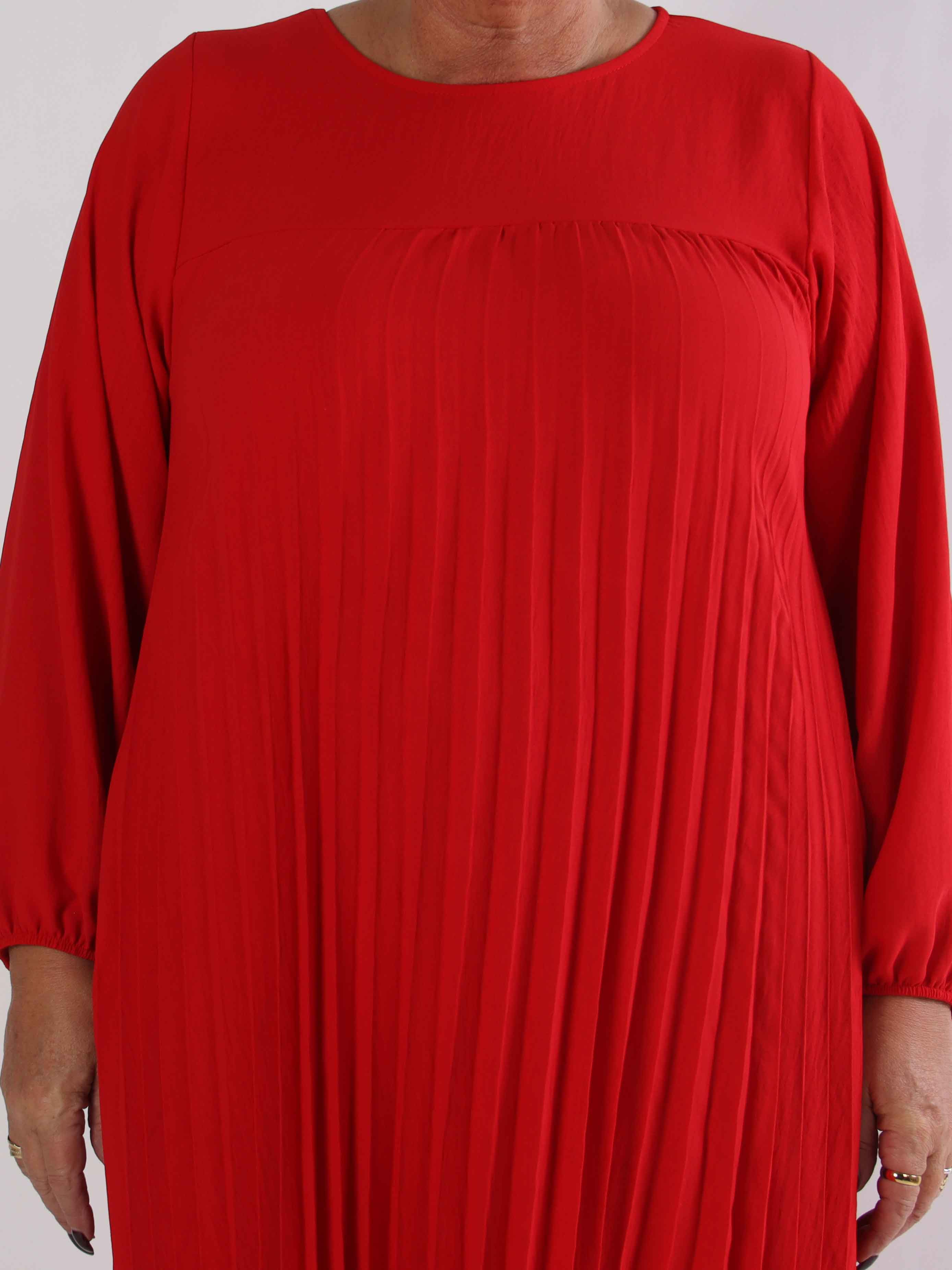 Nancy Long Sleeve - Lang plus size kjole med plisseringer og lommer