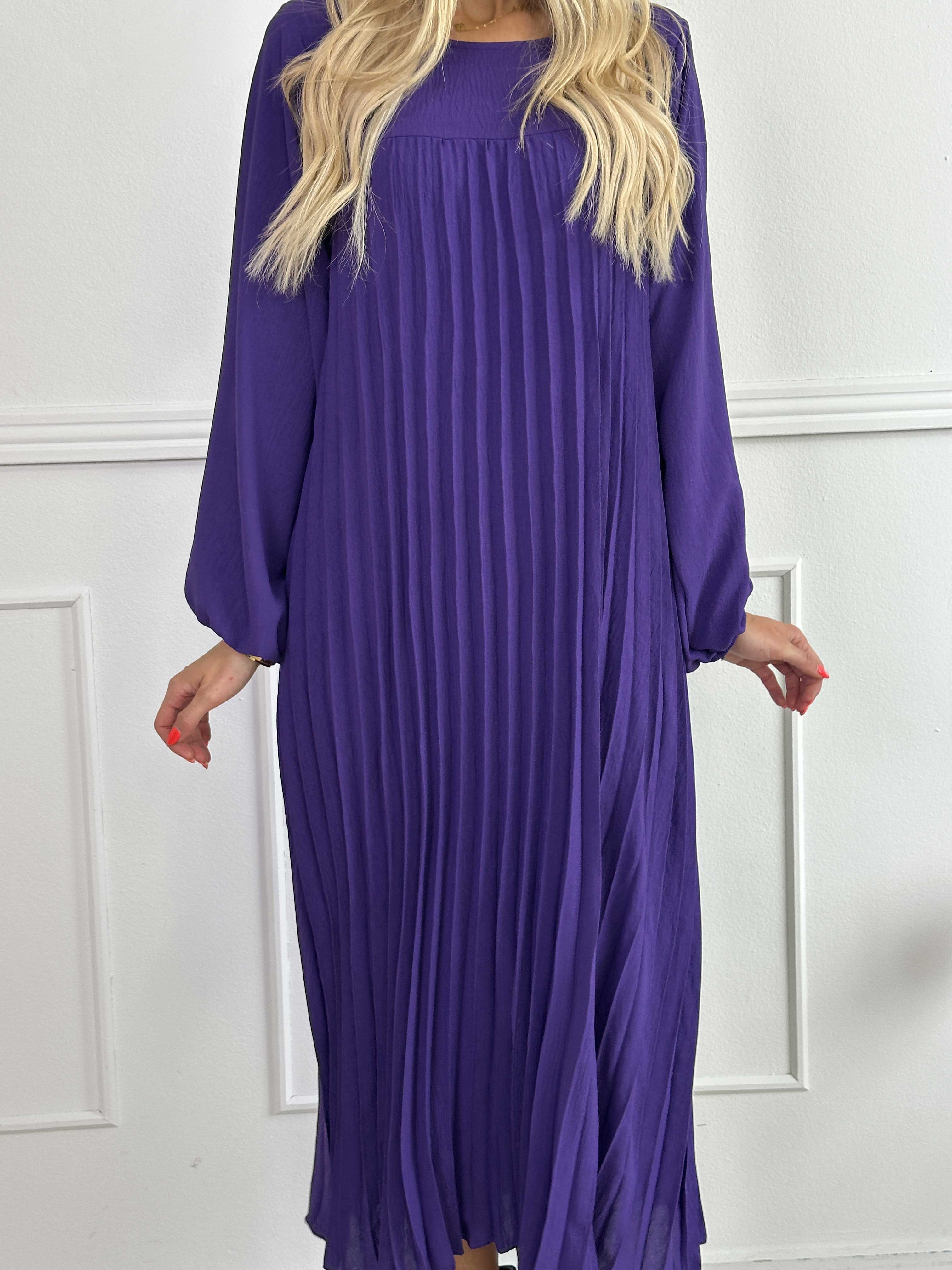 Nancy Long Sleeve - Lang kjole med plisseringer og lommer