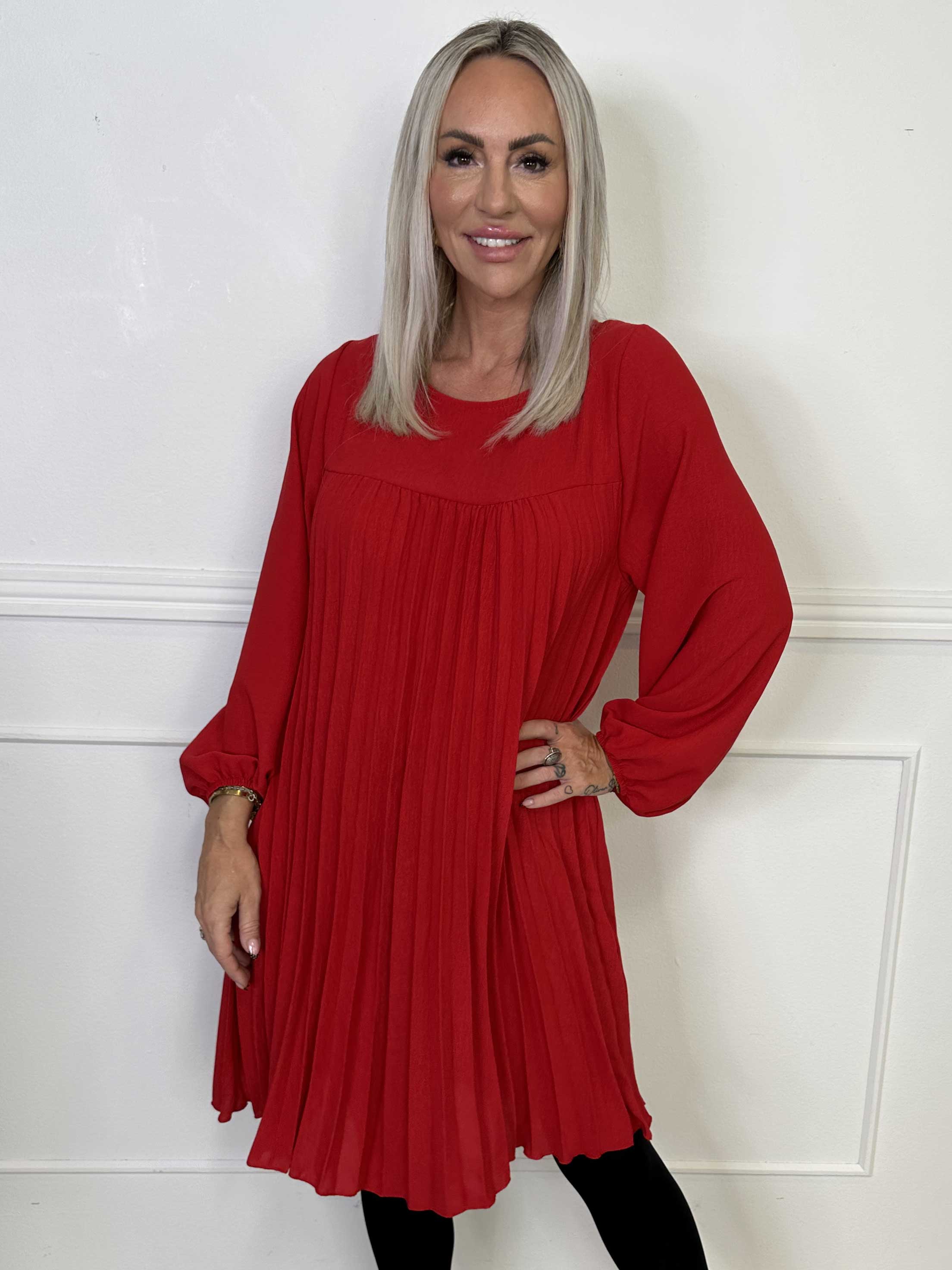 Nancy Short L/S - Kjole med plisseringer og lommer