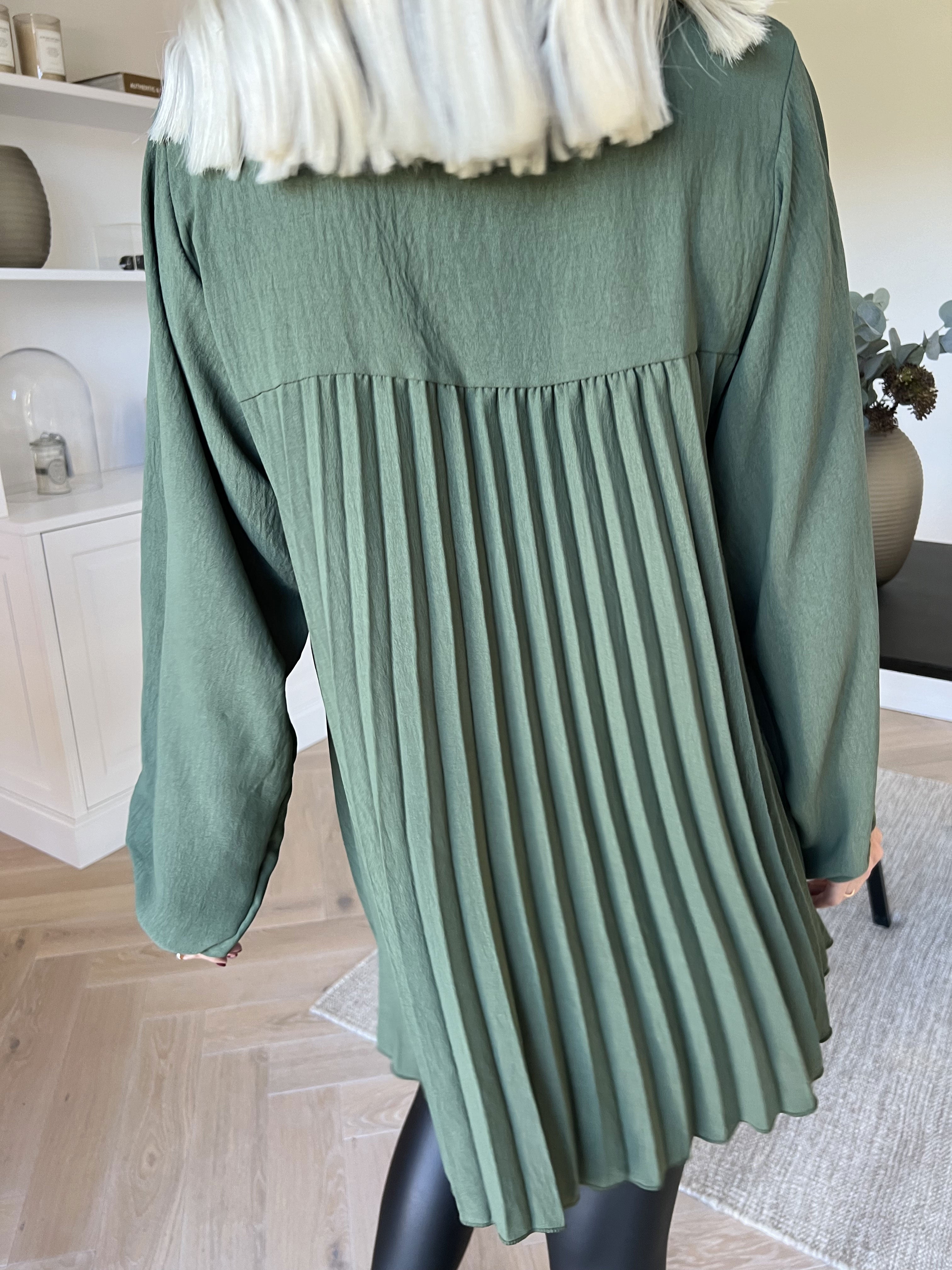 Nancy Shirt L/S - Sød bluse med plisseringer