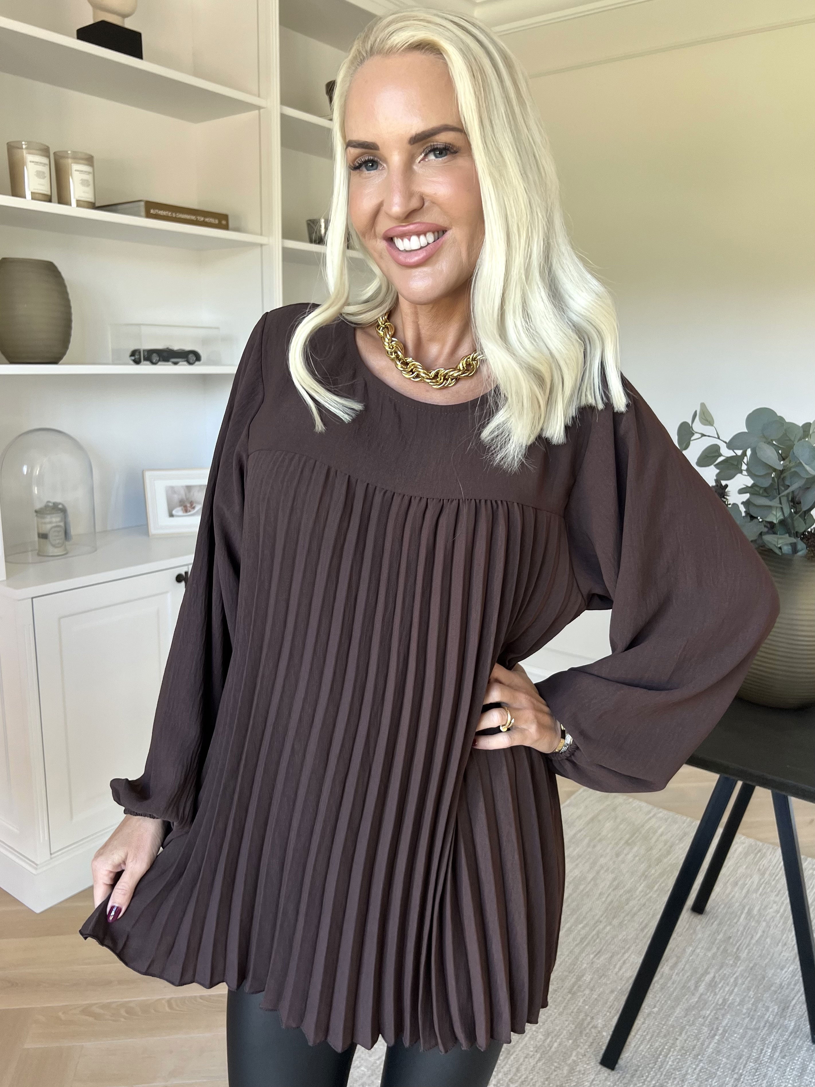 Nancy Shirt L/S - Sød bluse med plisseringer