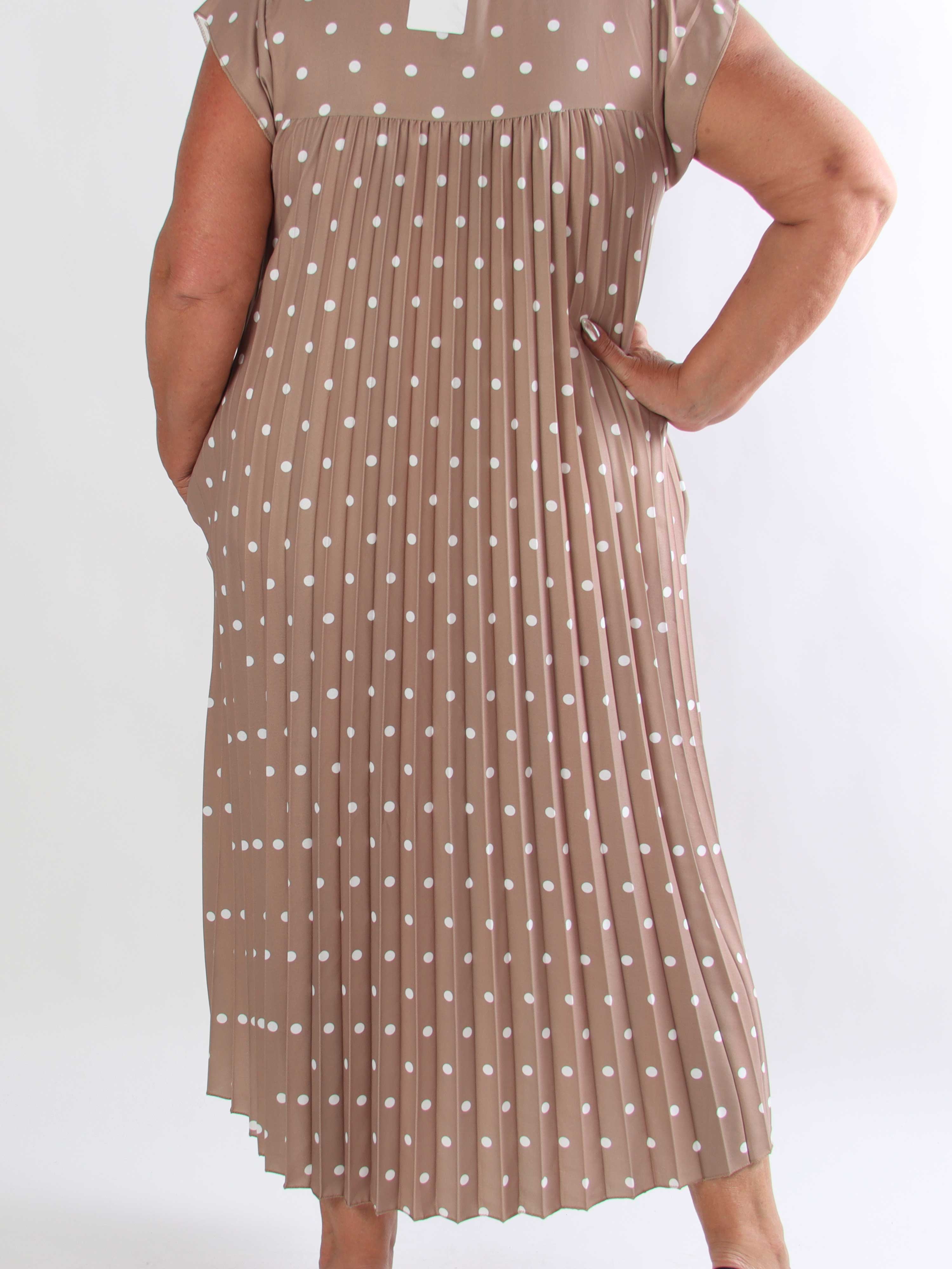 Nancy Dot - Lang plisseret kjole med prikker og lommer