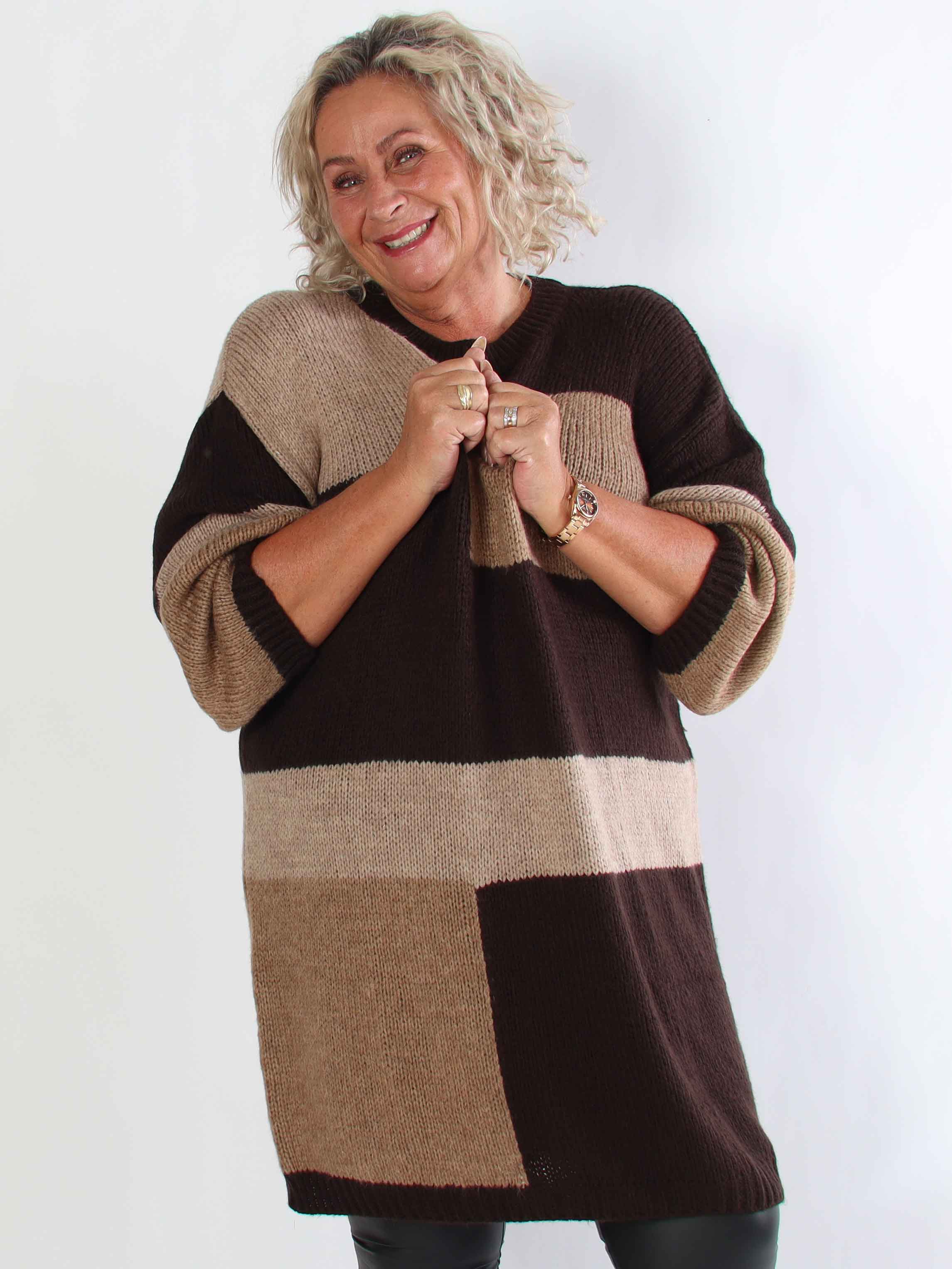 Nesrin - Blød flerfarvet plus size strikkjole