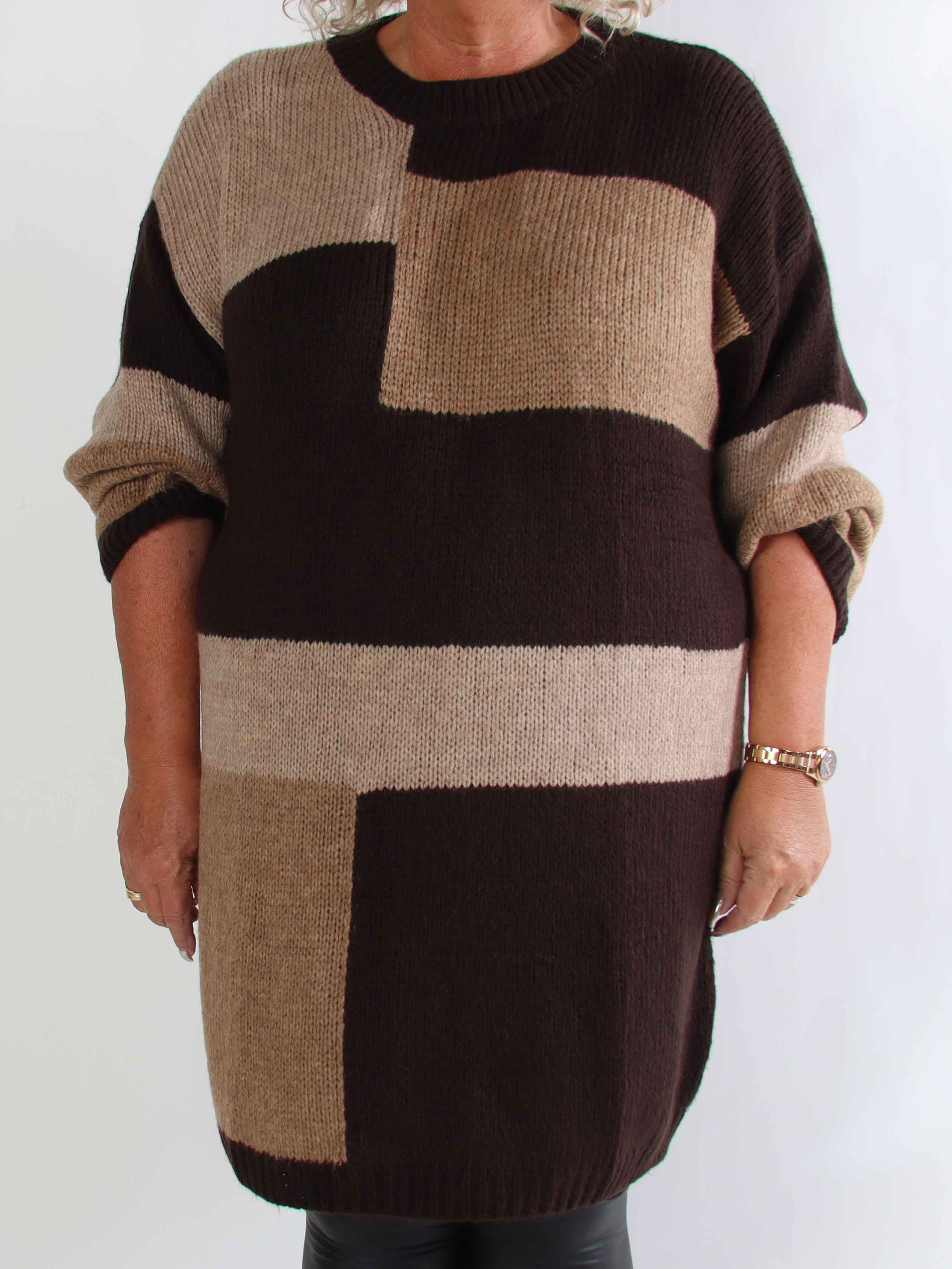 Nesrin - Blød flerfarvet plus size strikkjole