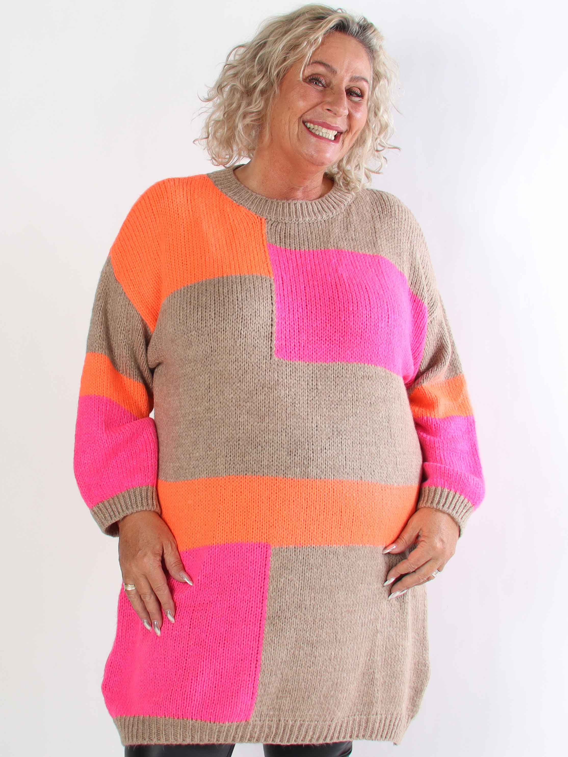 Nesrin - Blød flerfarvet plus size strikkjole