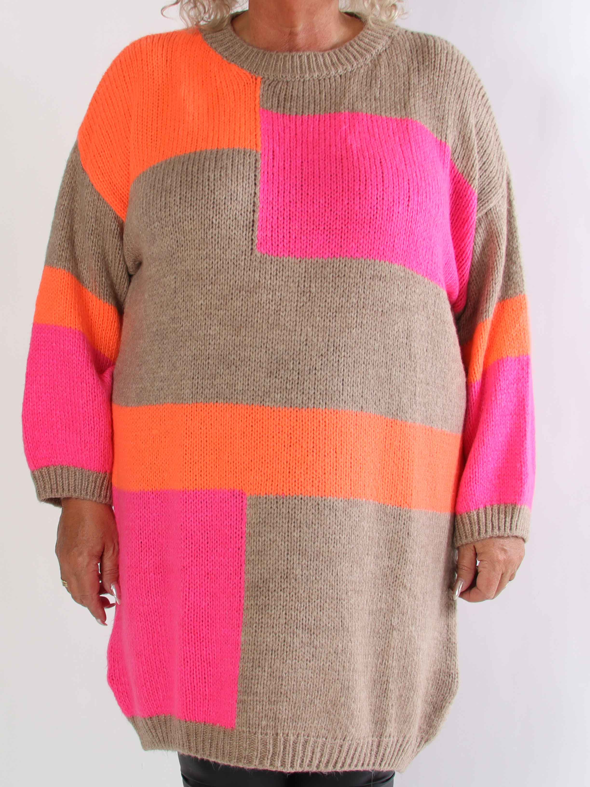 Nesrin - Blød flerfarvet plus size strikkjole