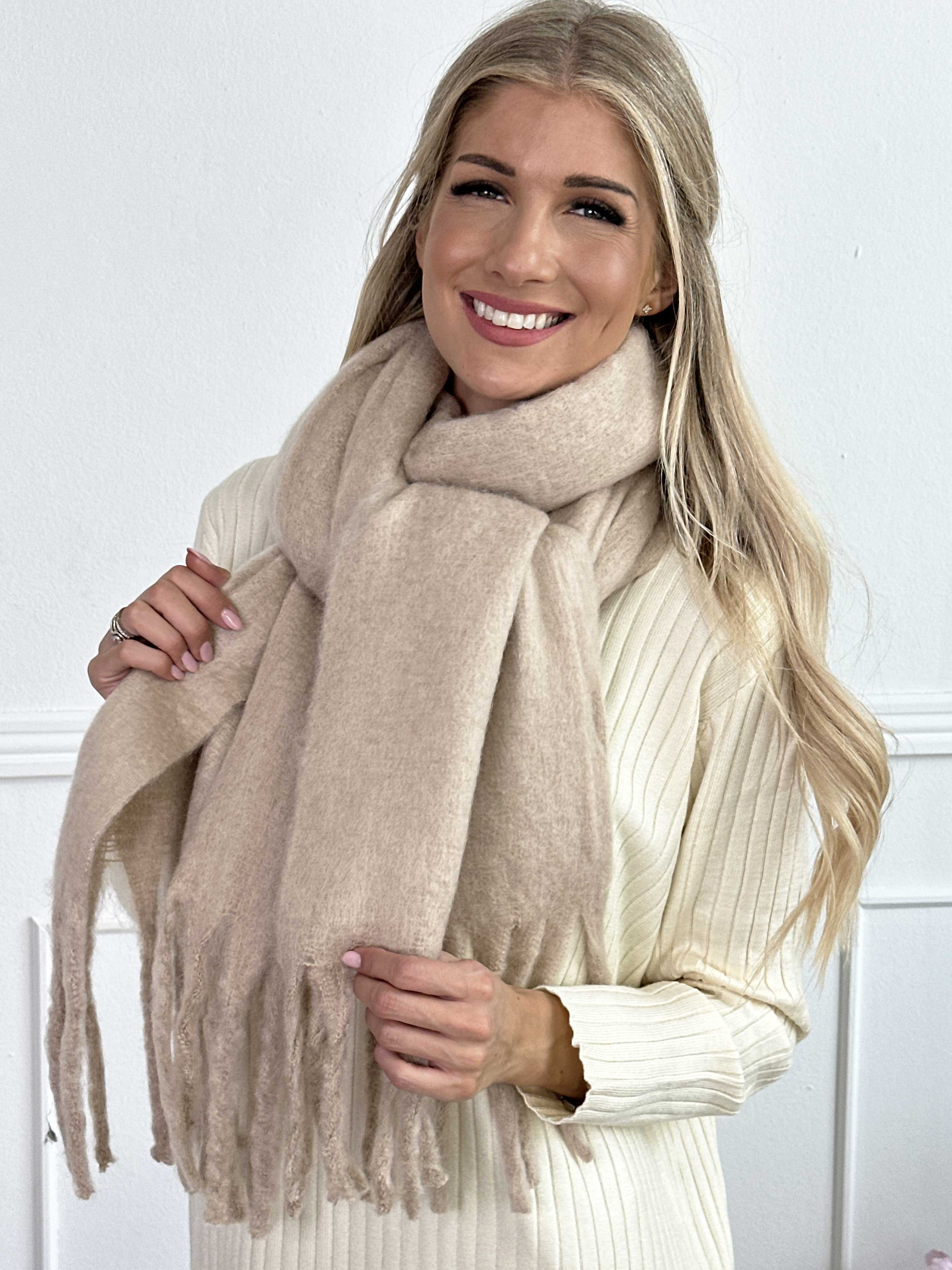 Nevaeh - Blødt tørklæde i viskose og uld