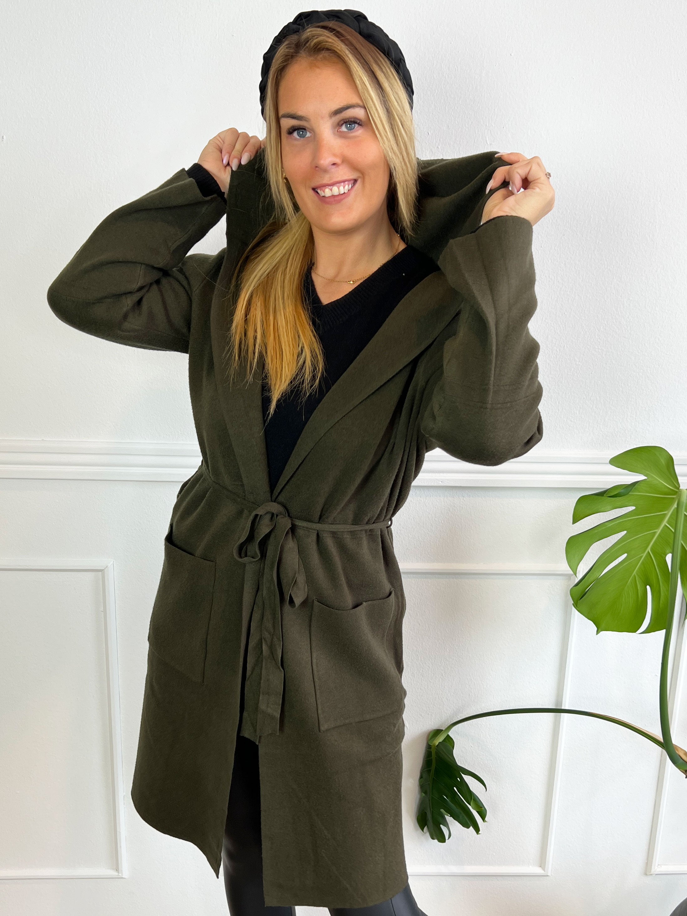 Nina - Dejlig blød cardigan med hætte og bindebånd