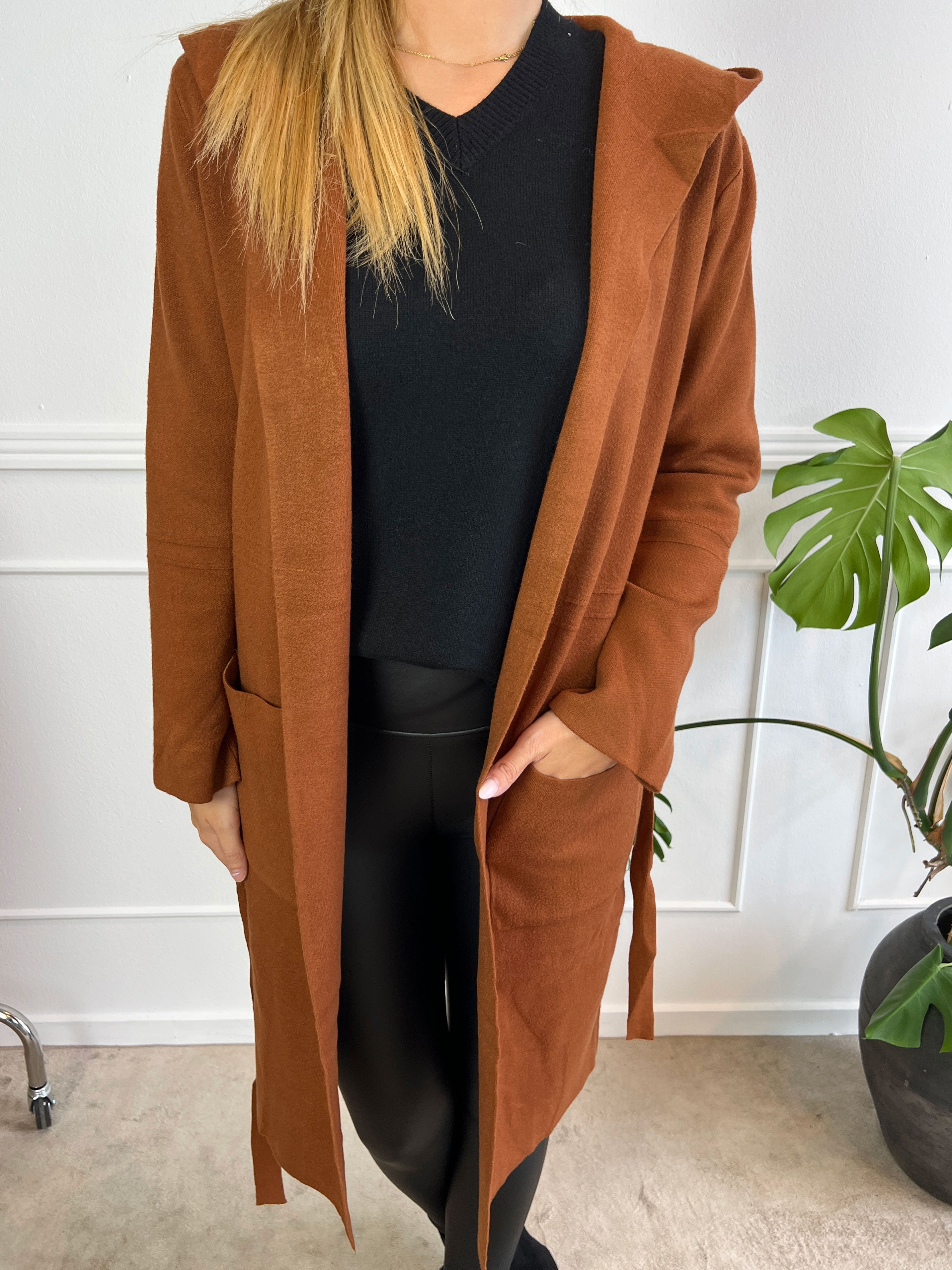 Nina - Dejlig blød cardigan med hætte og bindebånd