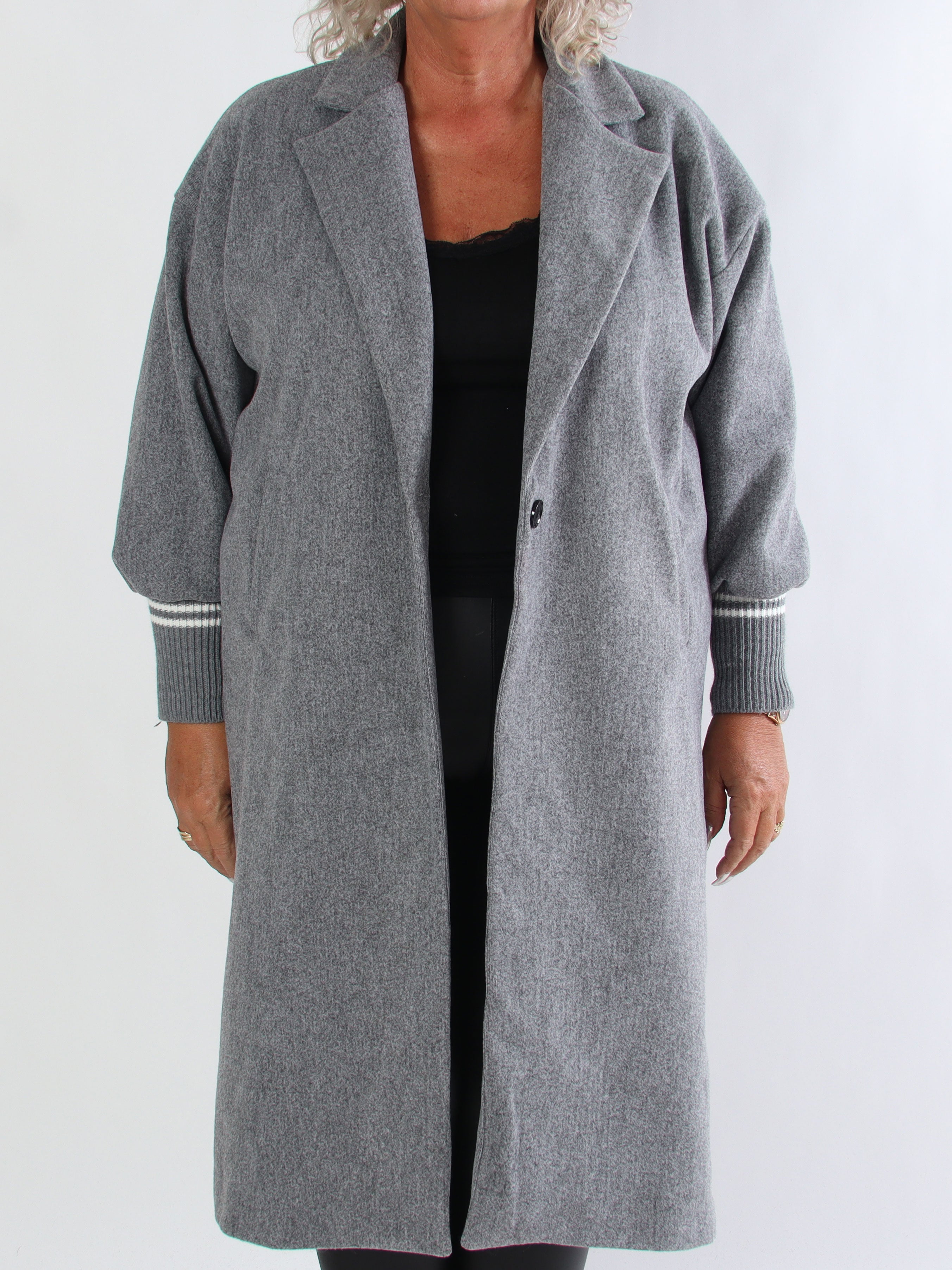 Nitas - Plus size overgangsjakke med strikket ærmestykke