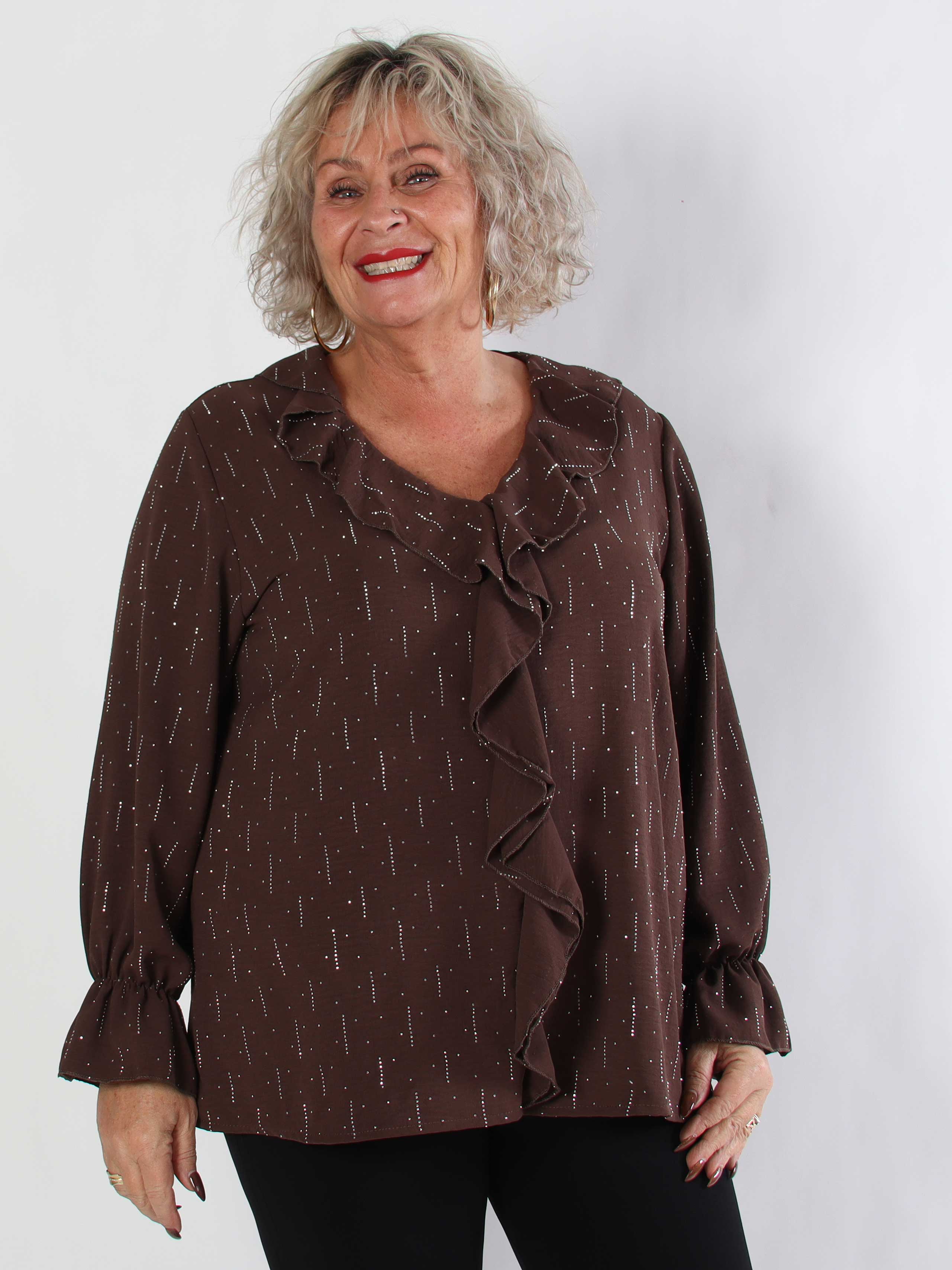 Noor - Plus size tunika med flæser og similisten