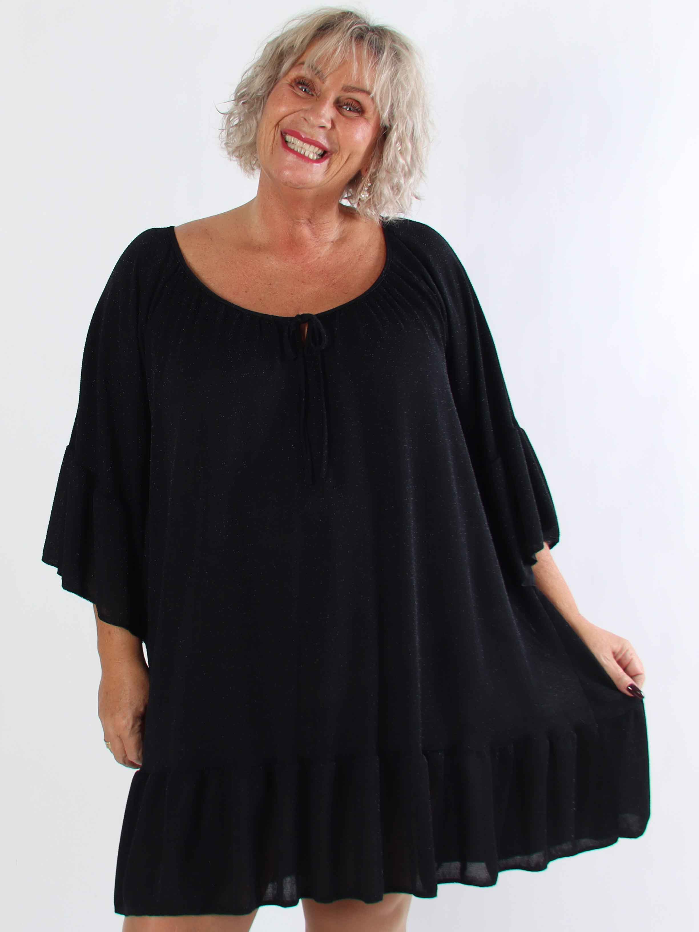 Novia Glitter - Elastisk plus size kjole med glimmertråde og flæser