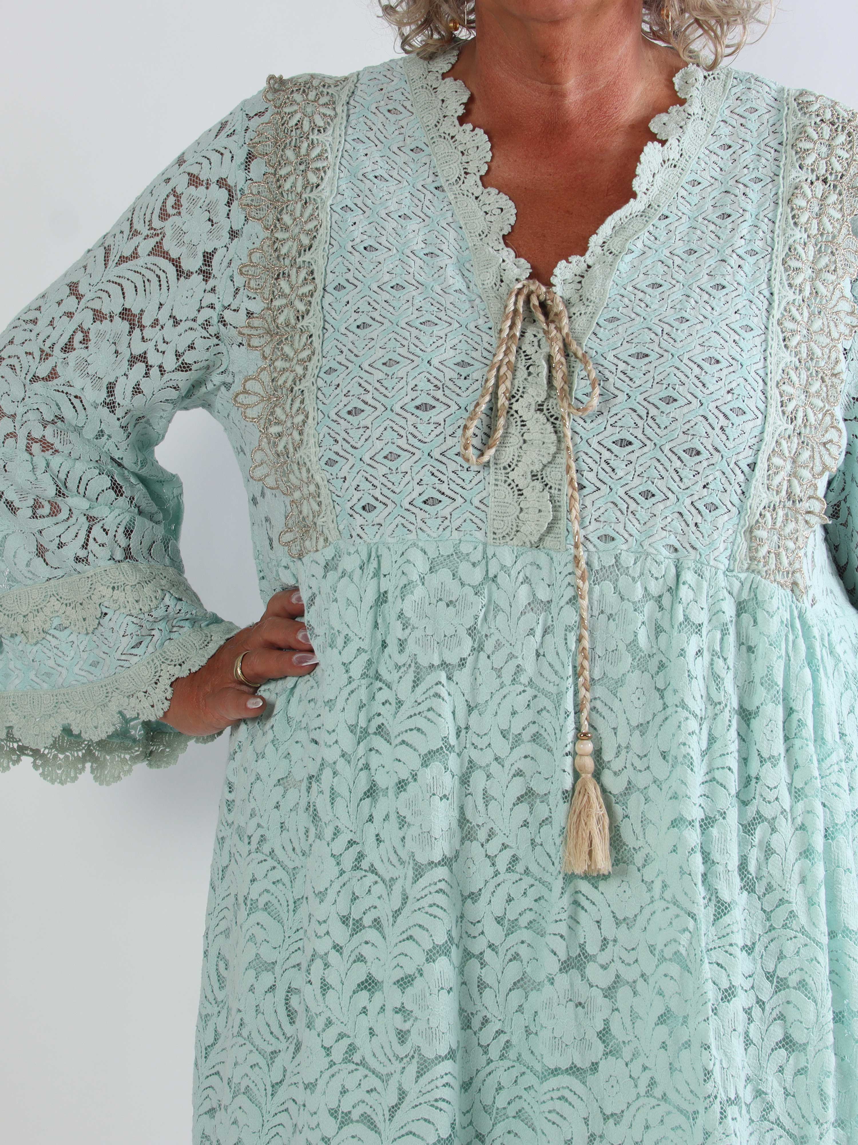 Odessa - Feminin blonde plus size tunikakjole i en bomuldsblanding