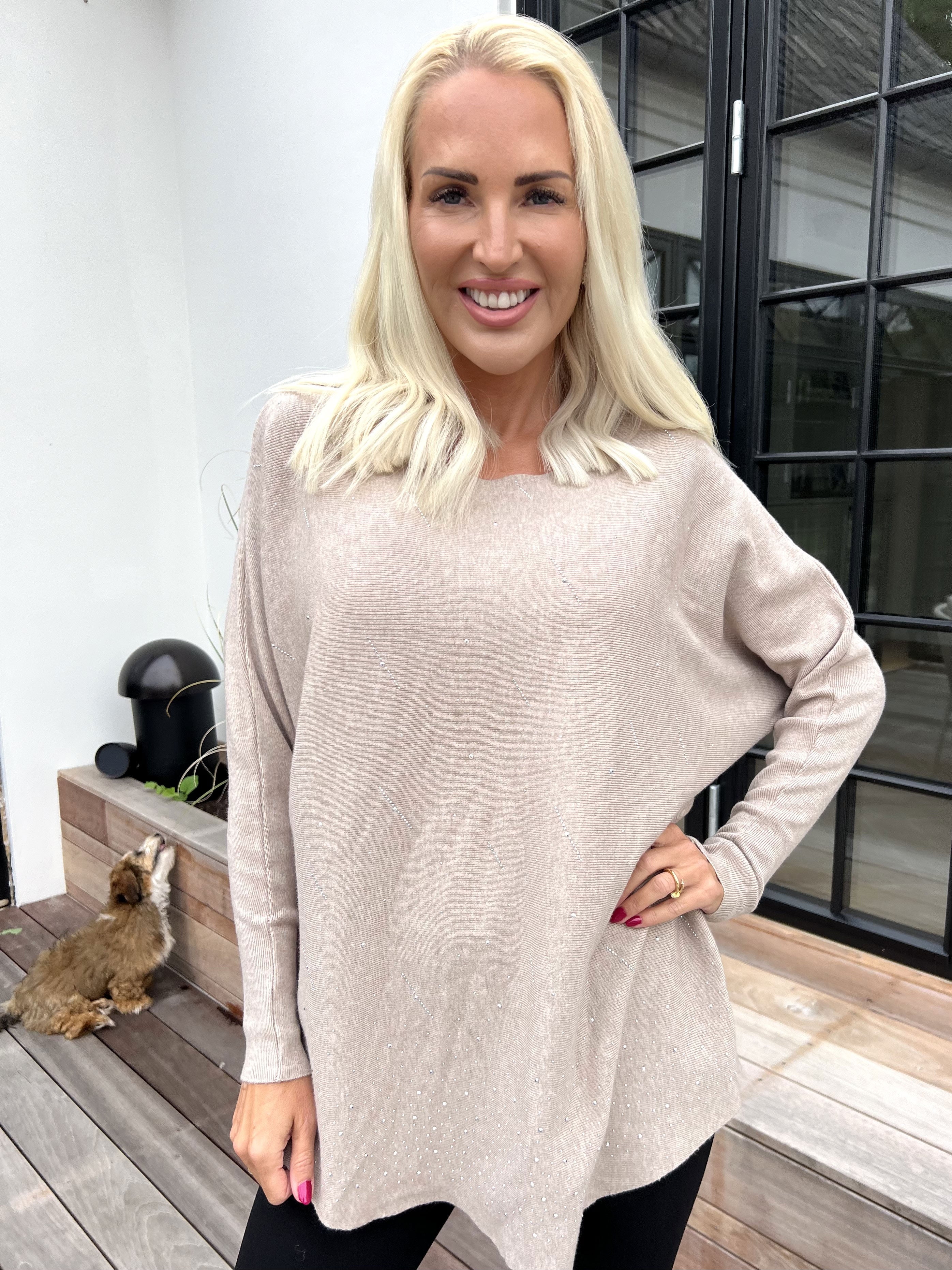 Orion - Blød strik med uld pyntet med fine similisten