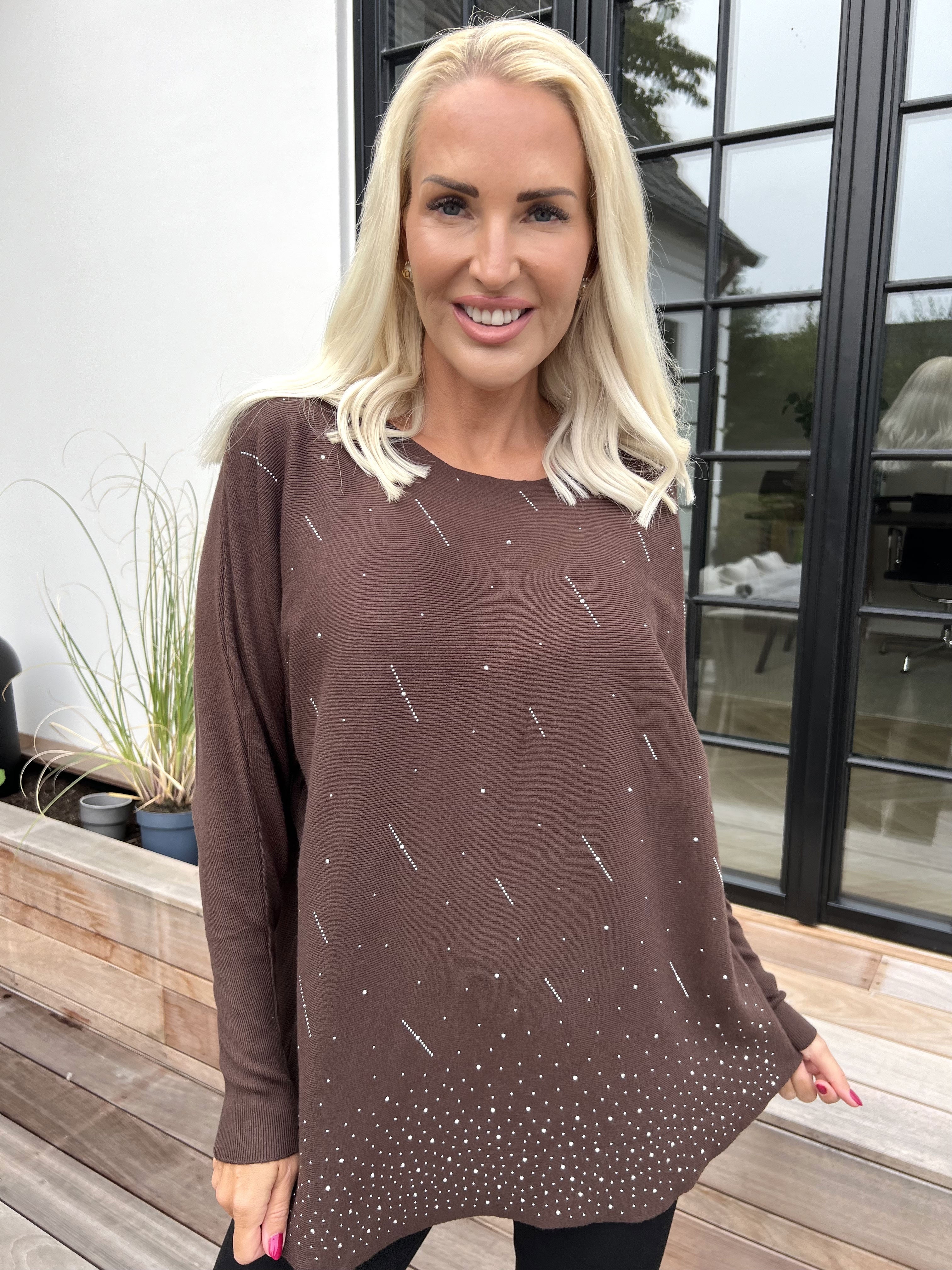 Orion - Blød strik med uld pyntet med fine similisten