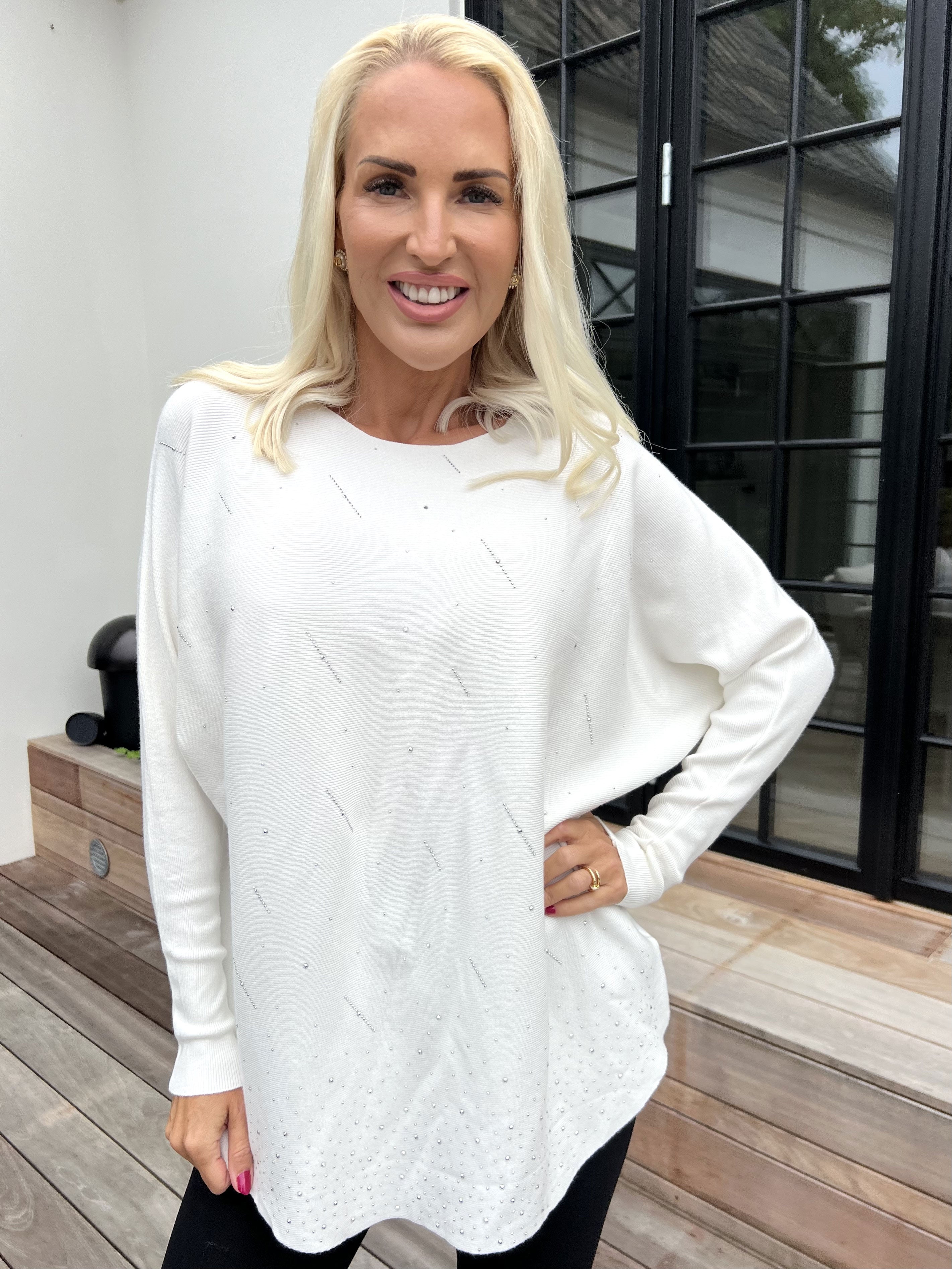 Orion - Blød strik med uld pyntet med fine similisten