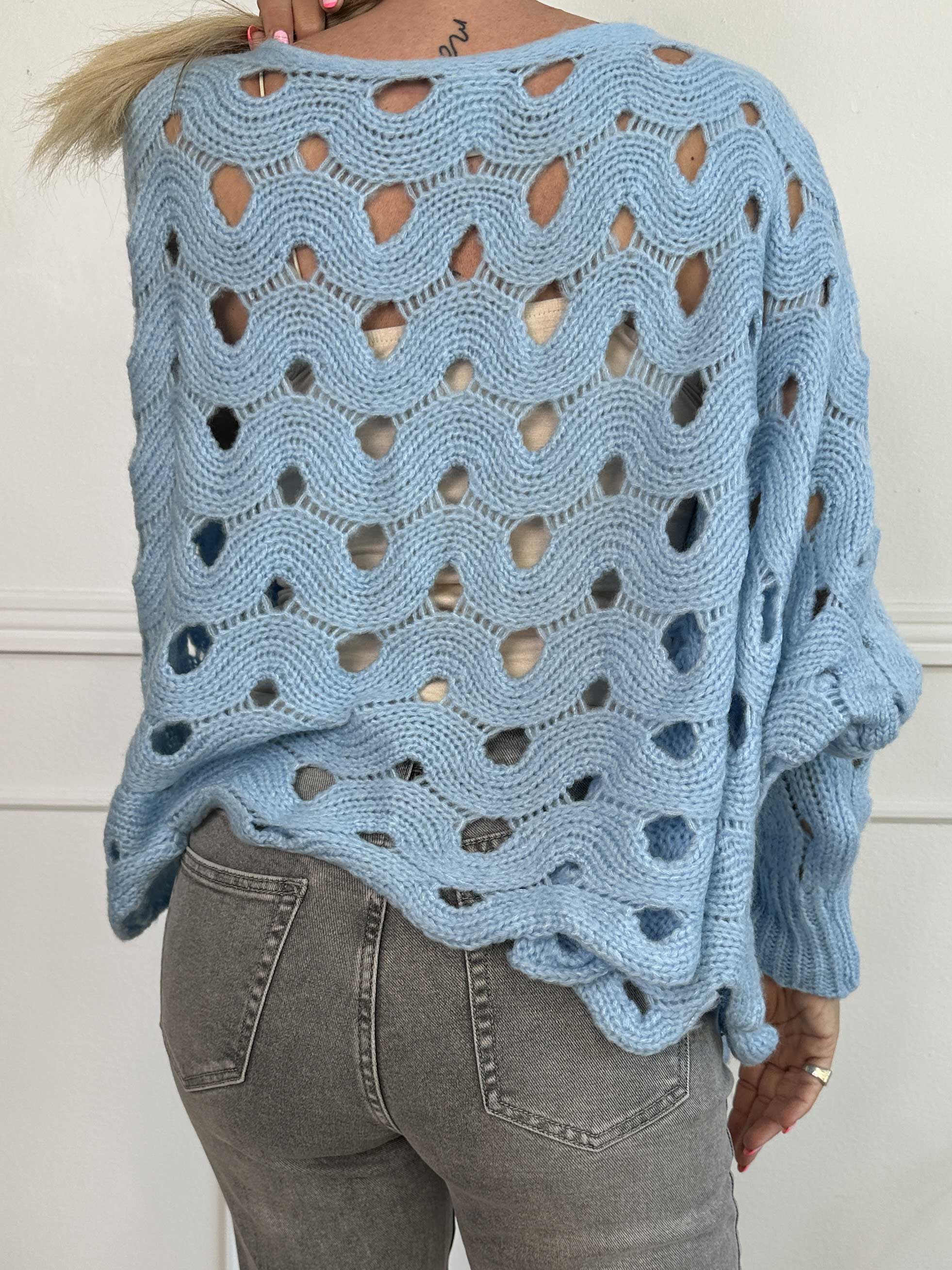 Pia - Hullet oversized strik med flagermus ærmer