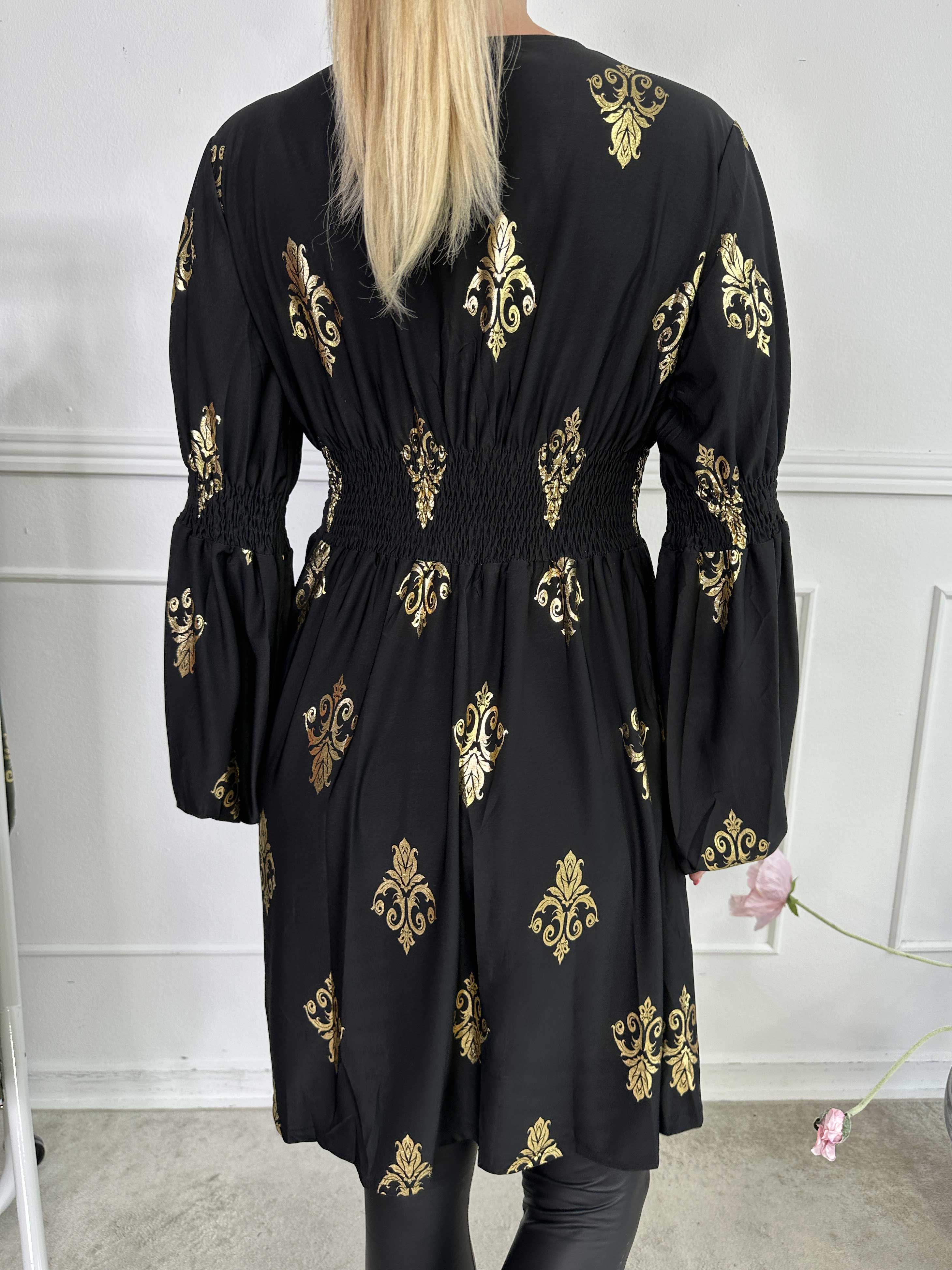 Paige Royal Gold - Elastisk kjole med guldprint og knapper ved brystet