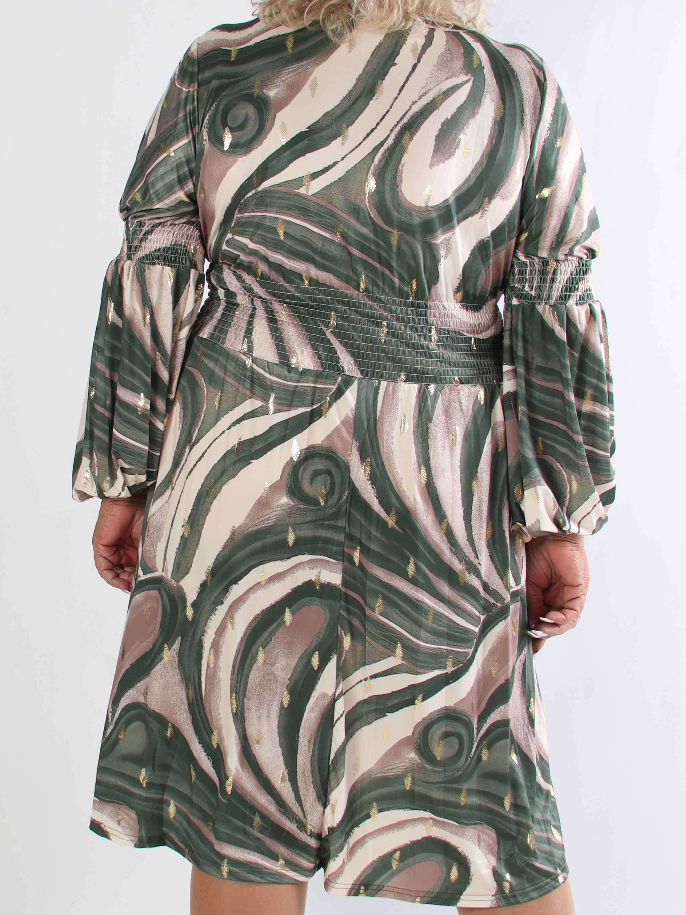 Paige Swirls - Elastisk plus size kjole med smock og knapper ved brystet