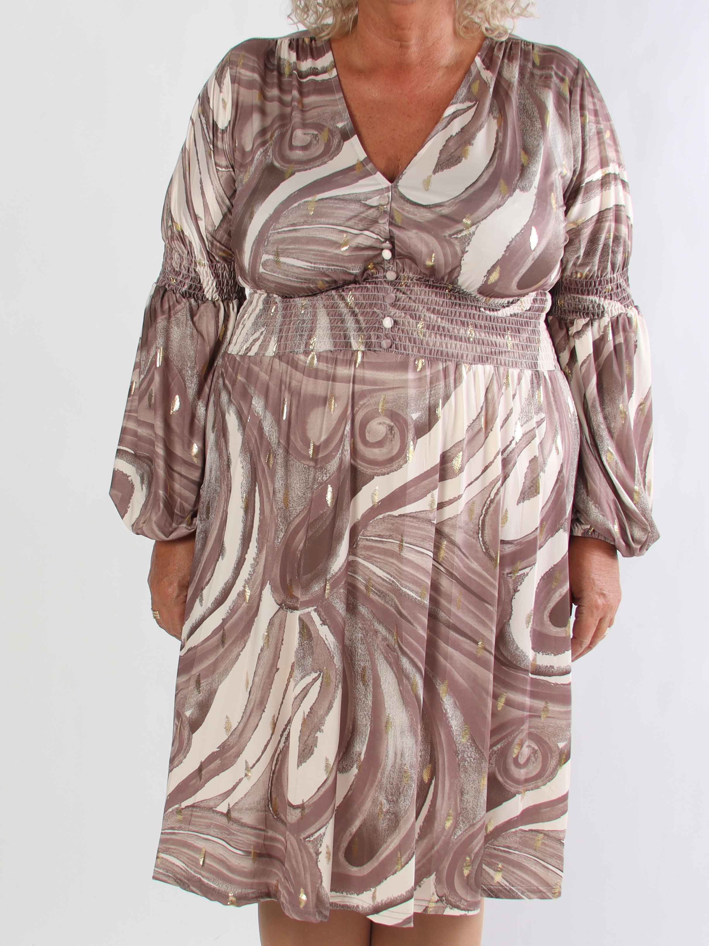 Paige Swirls - Elastisk plus size kjole med smock og knapper ved brystet