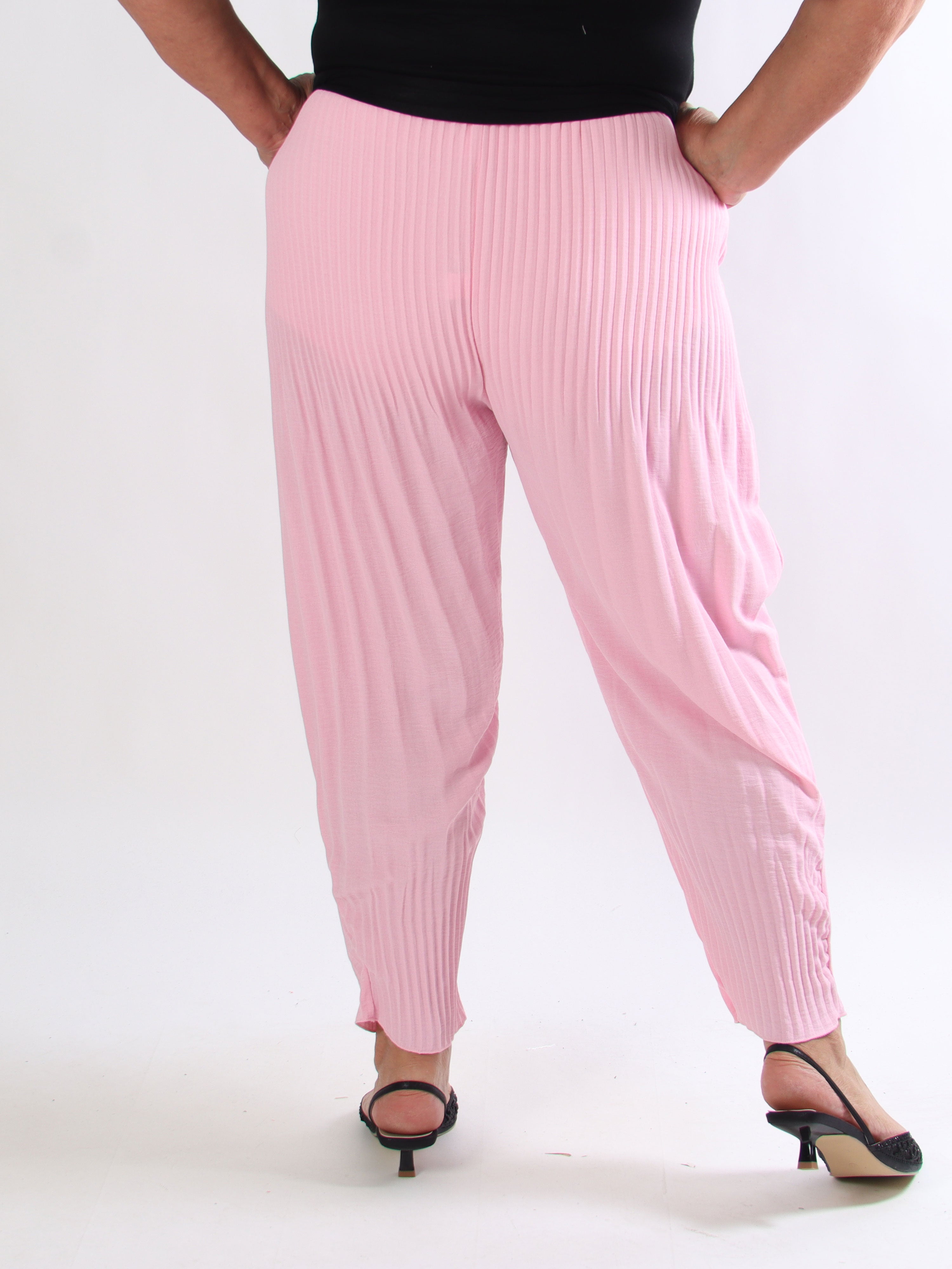 Paja - Plus size plisserede bukser med elastikkant i livet