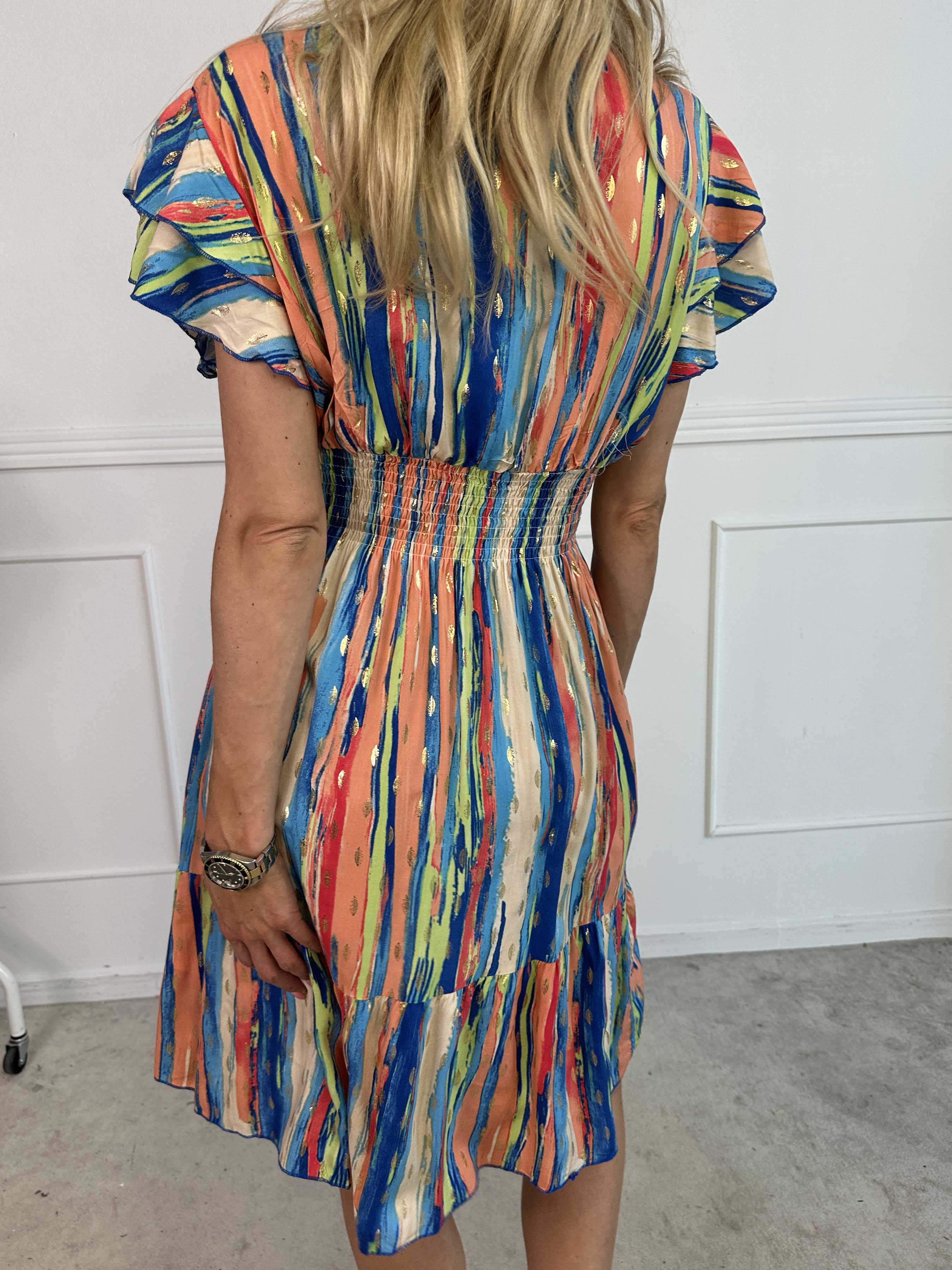 Palina Stripe Short - Sød stribet kjole i viskose med gulddetaljer