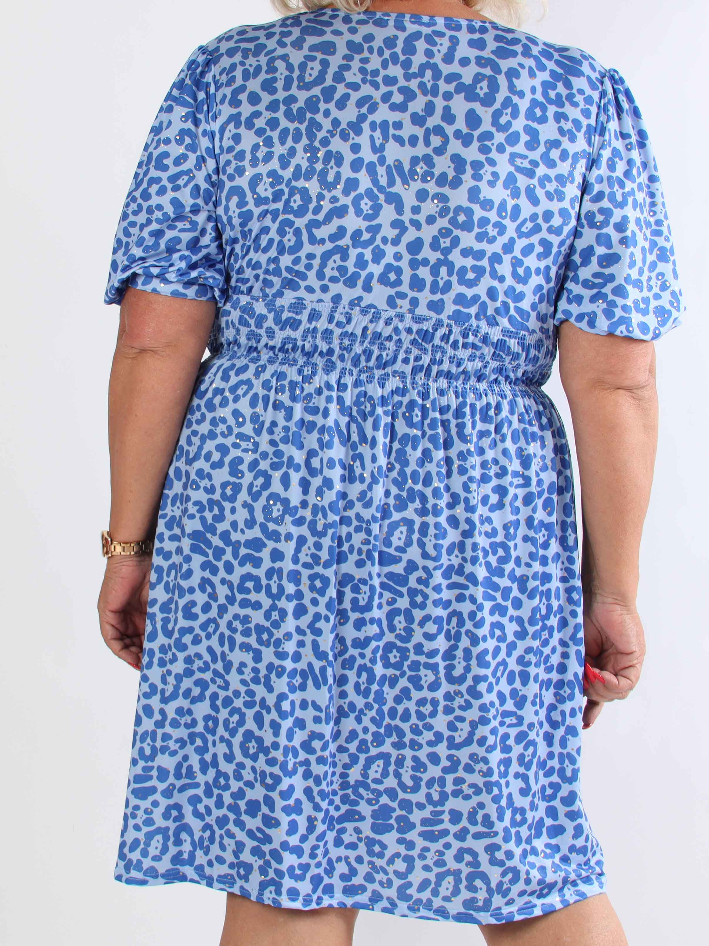 Pamina Leo Short - Kort elastisk plus size kjole i leopardprint