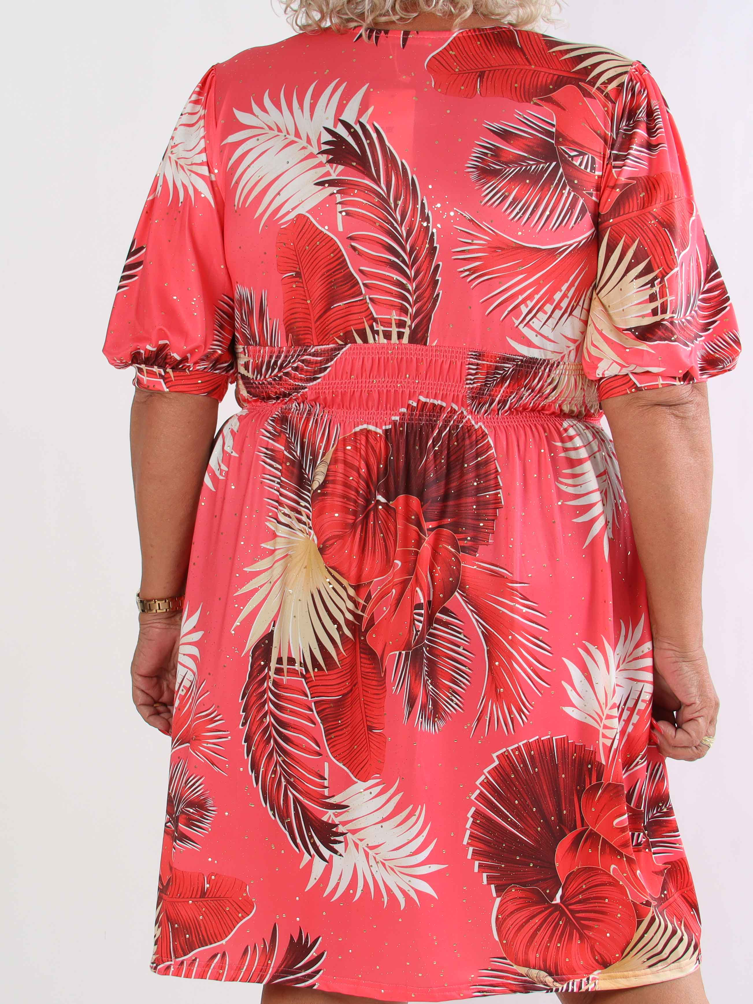 Pamina Palm Short - Elastisk plus size kjole med blad motiver og guld støv