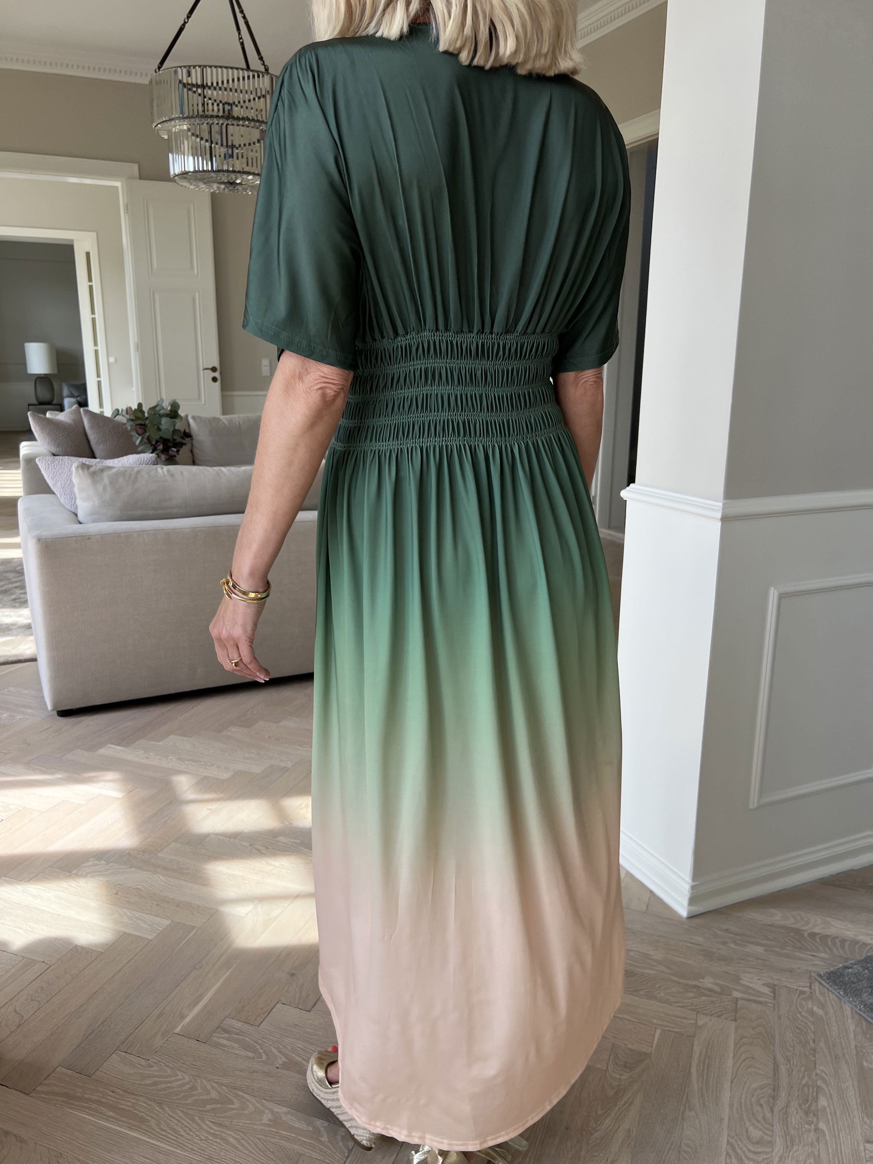 Pams Fade High-low - Elastisk flerfarvet kjole