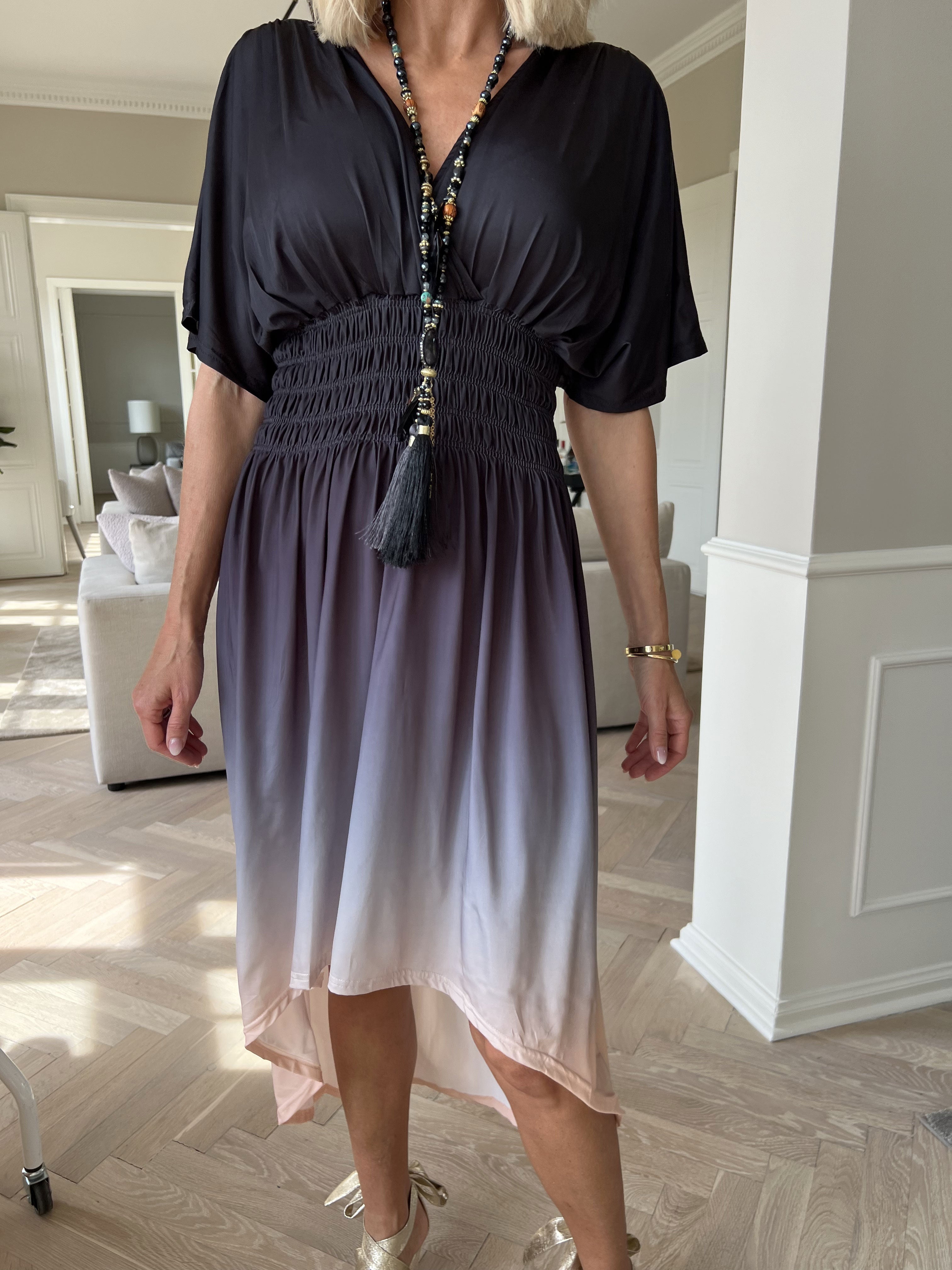 Pams Fade High-low - Elastisk flerfarvet kjole