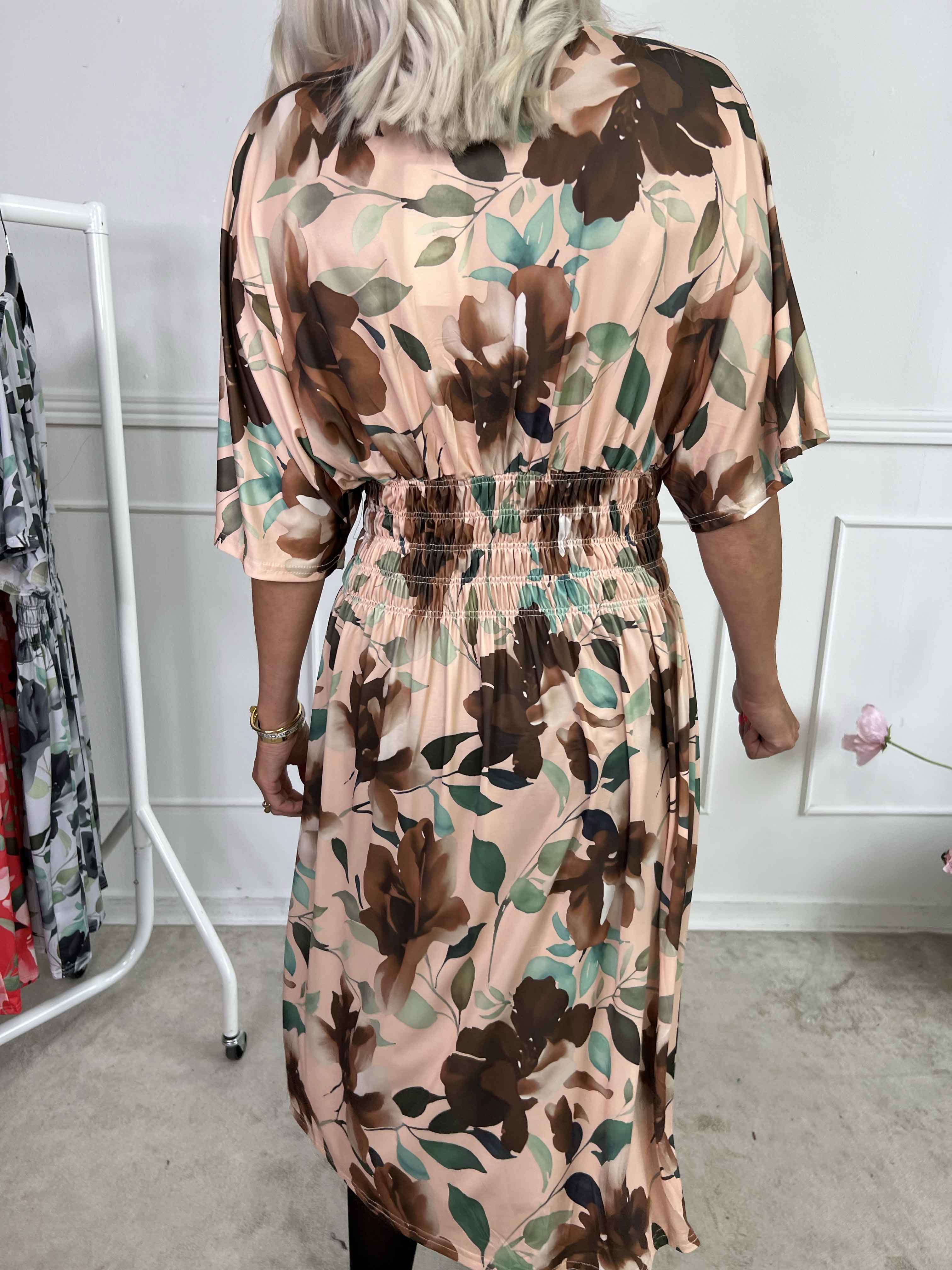 Pams Fiore Short - Kort elastisk kjole i blomsterprint