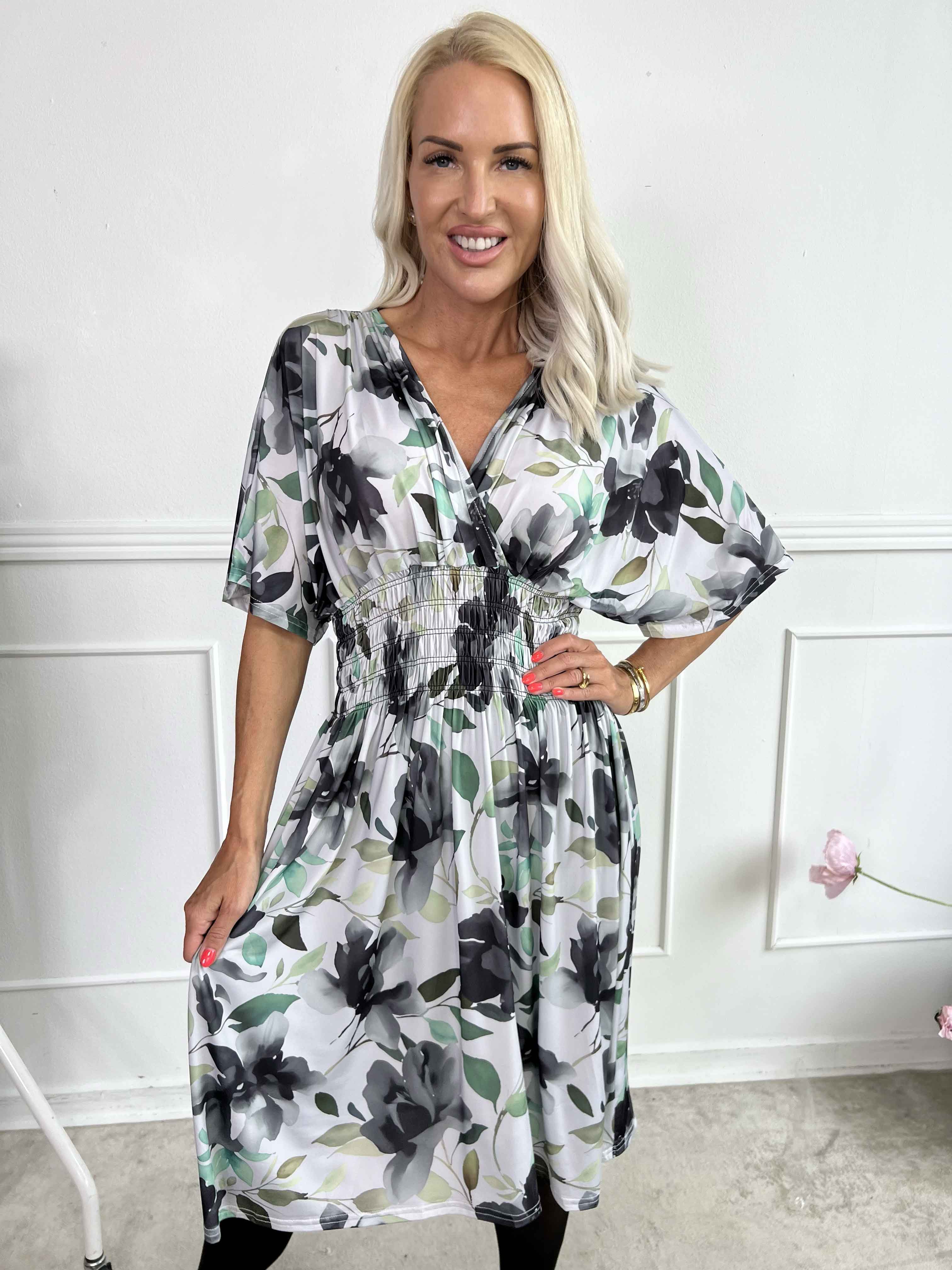 Pams Fiore Short - Kort elastisk kjole i blomsterprint