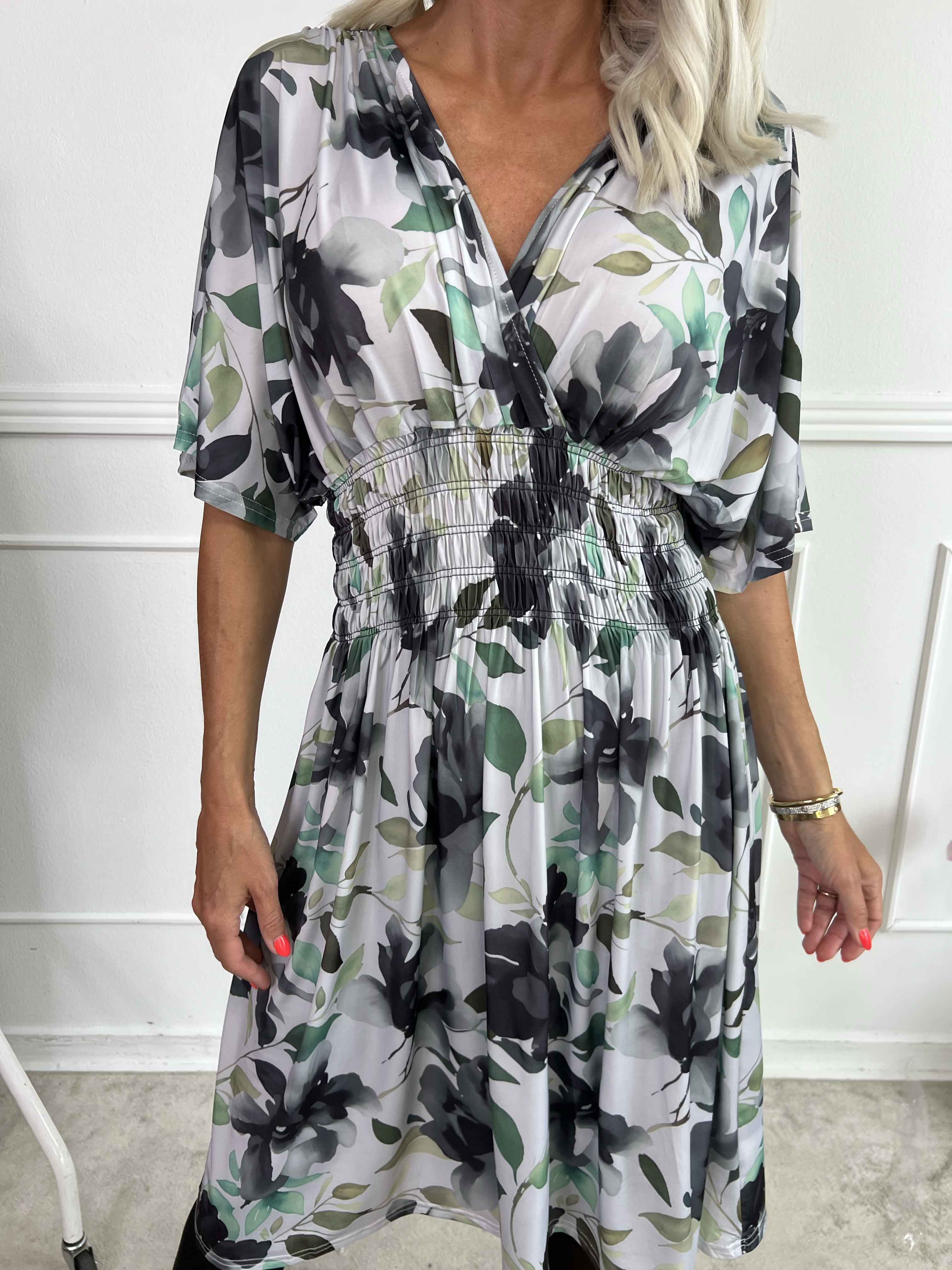 Pams Fiore Short - Kort elastisk kjole i blomsterprint