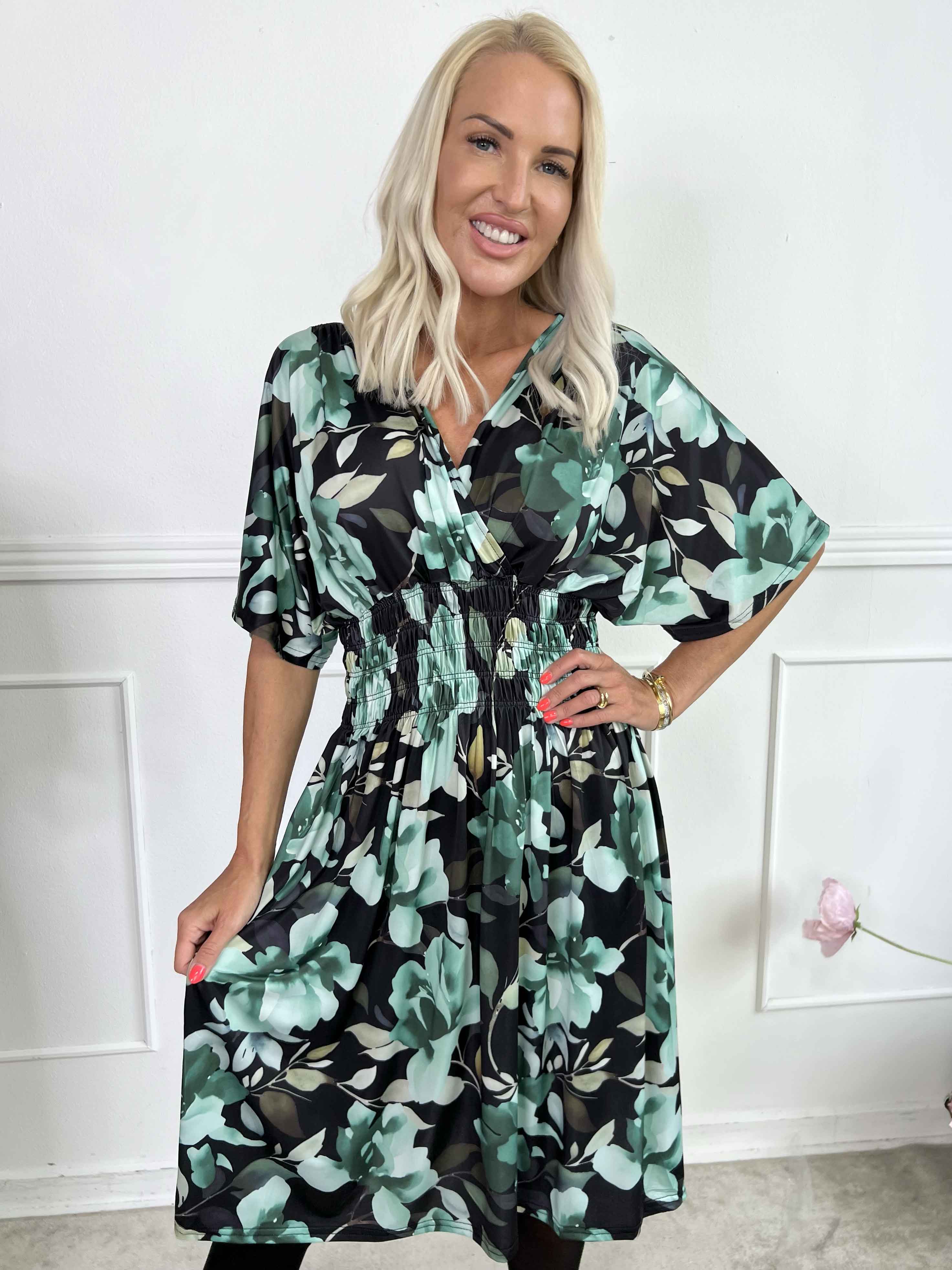 Pams Fiore Short - Kort elastisk kjole i blomsterprint