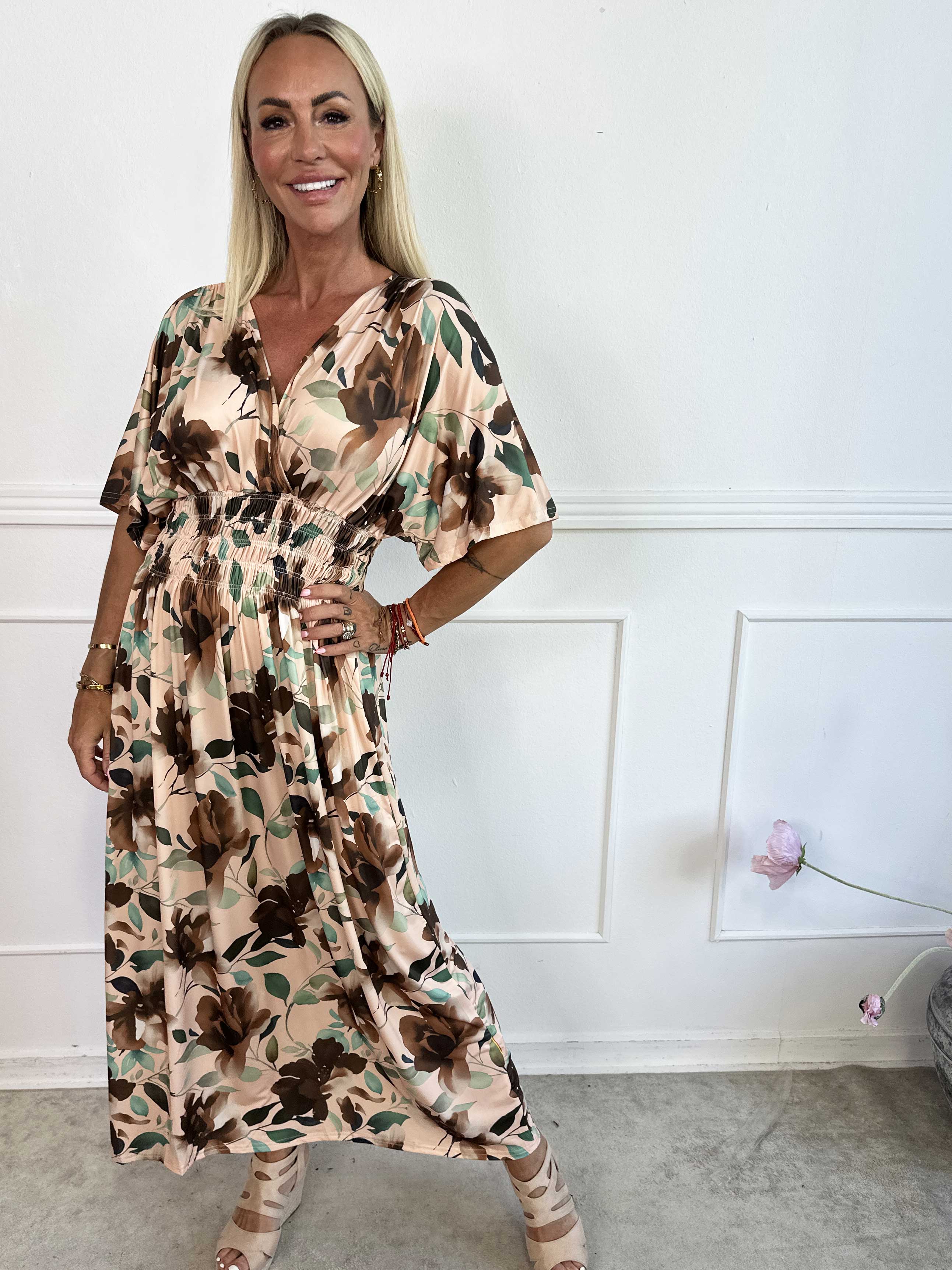 Pams Fiore - Lang elastisk kjole i blomsterprint