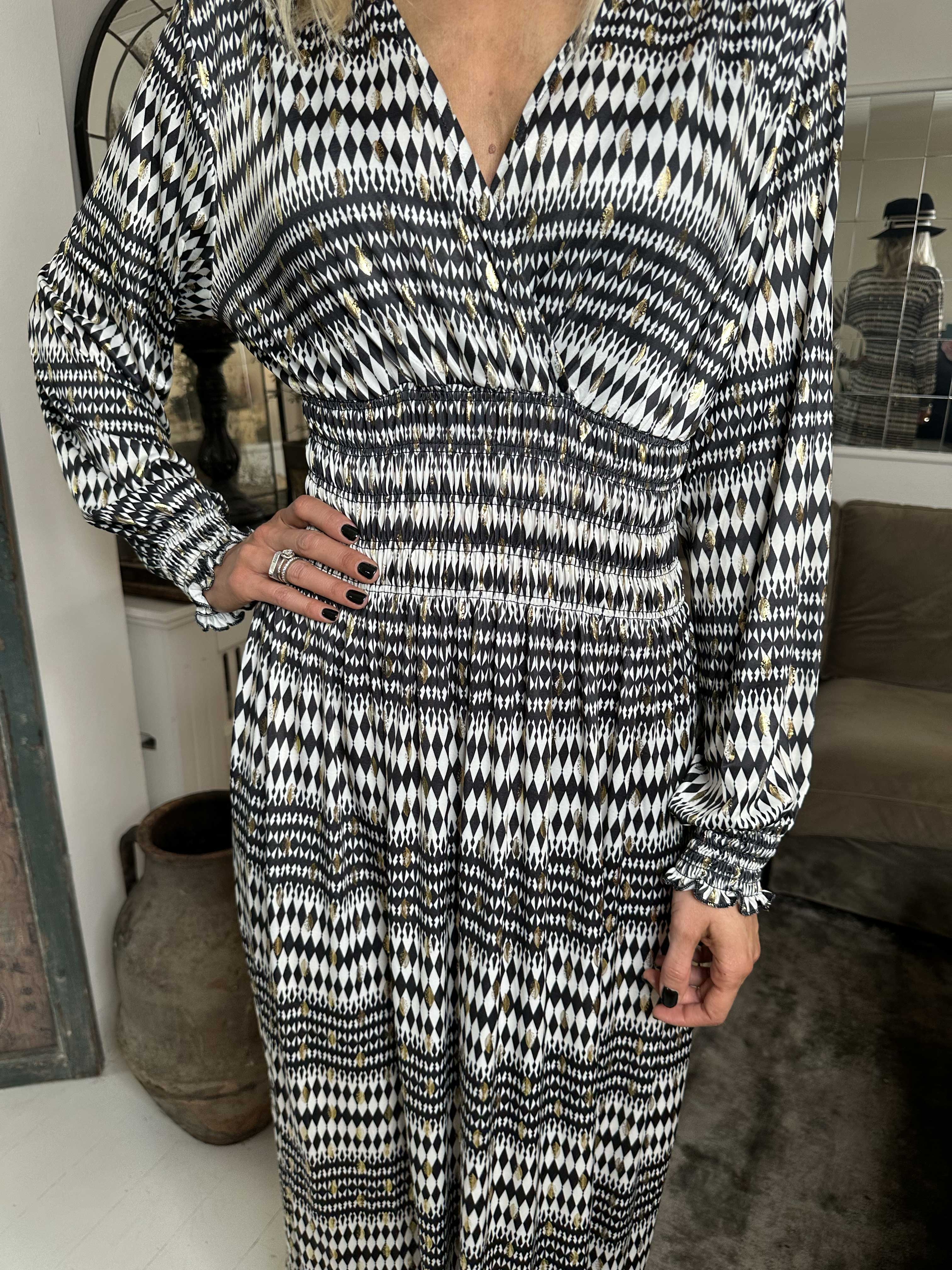 Pams Stripe L/S - Elastisk mønstret kjole med gulddetaljer