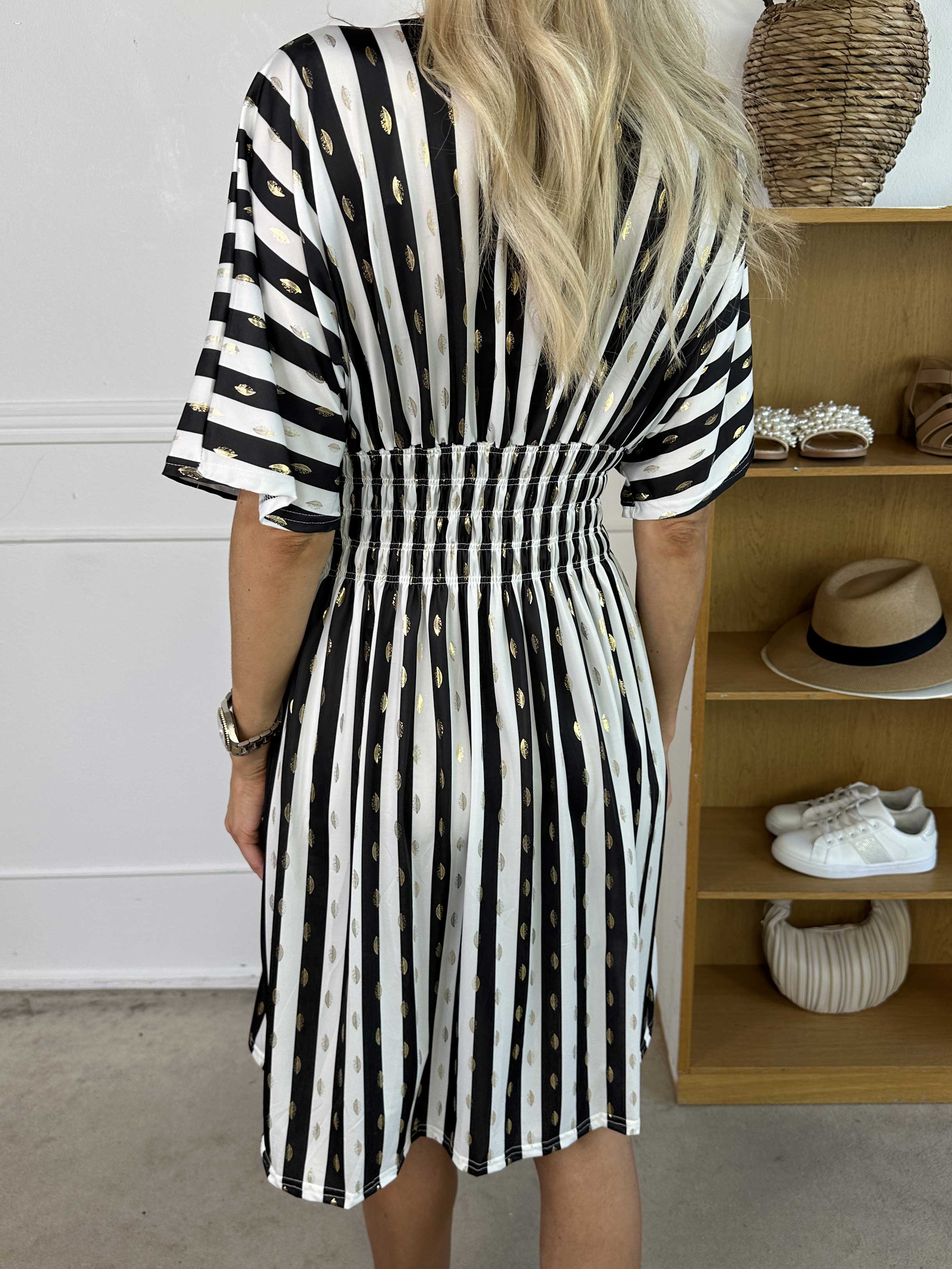 Pams Stripe Short - Stribet elastisk kjole med guld detaljer