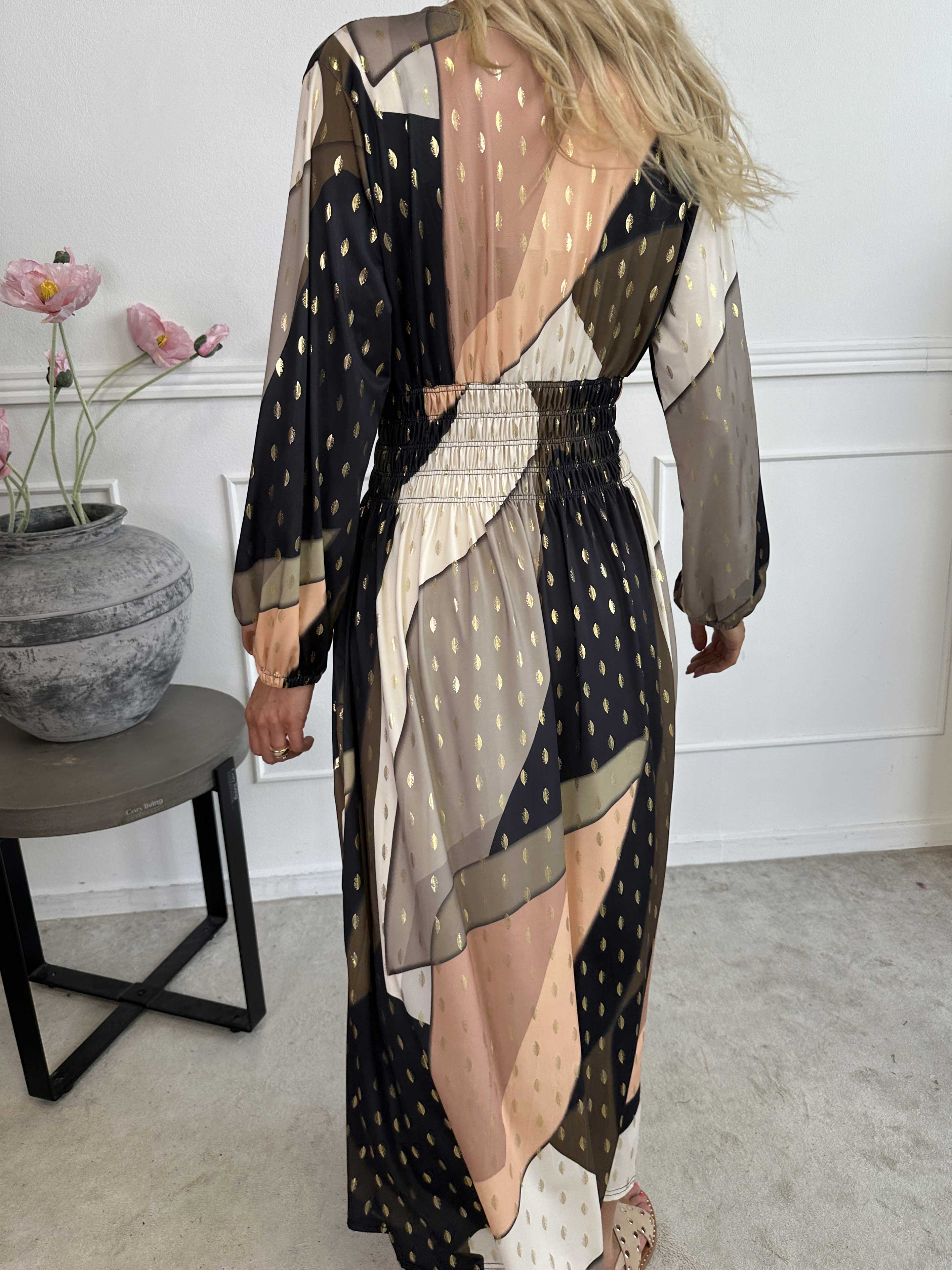 Pams Abstract L/S - Elastisk flerfarvet lang kjole med guld detaljer