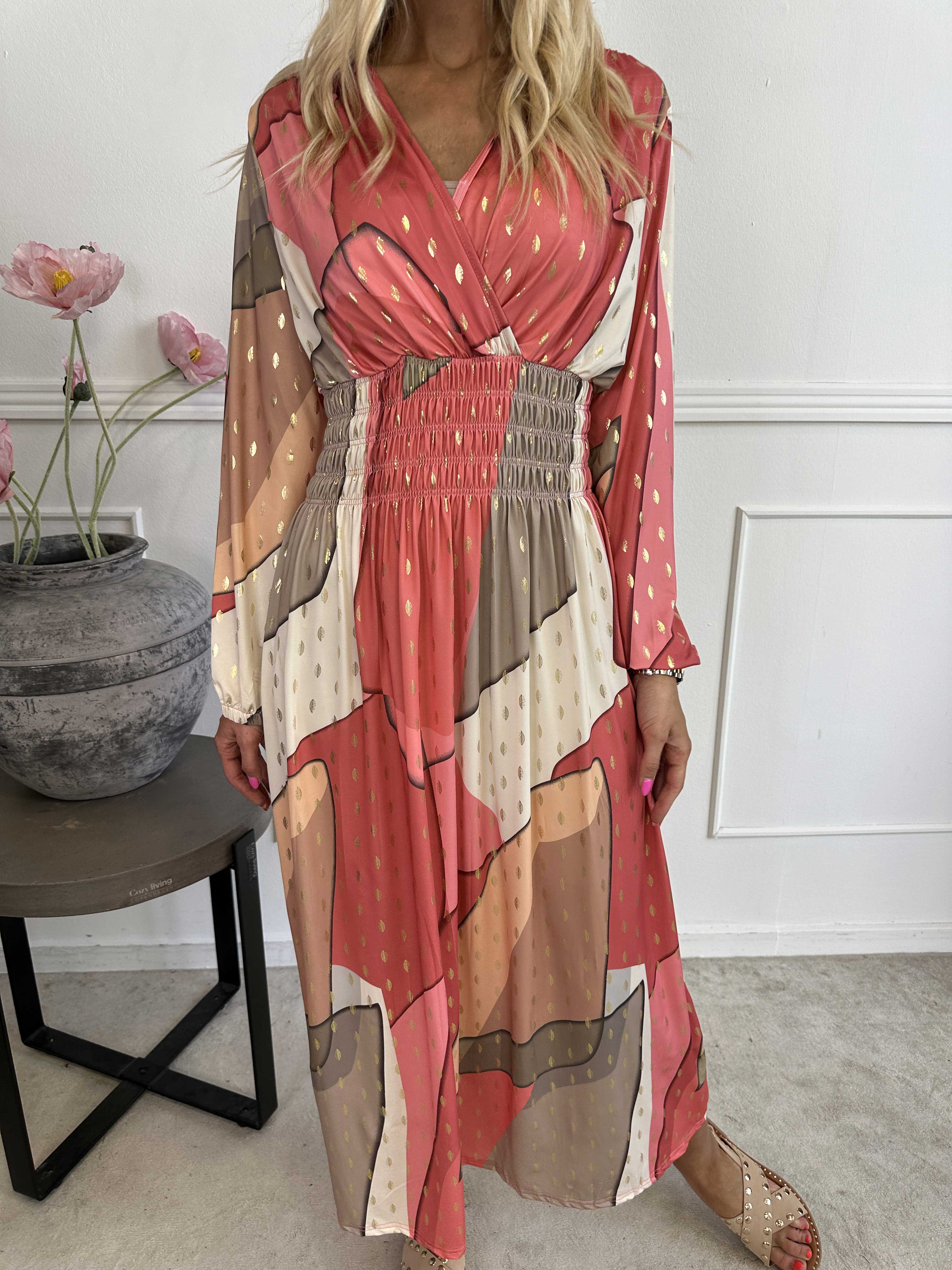 Pams Abstract L/S - Elastisk flerfarvet lang kjole med guld detaljer