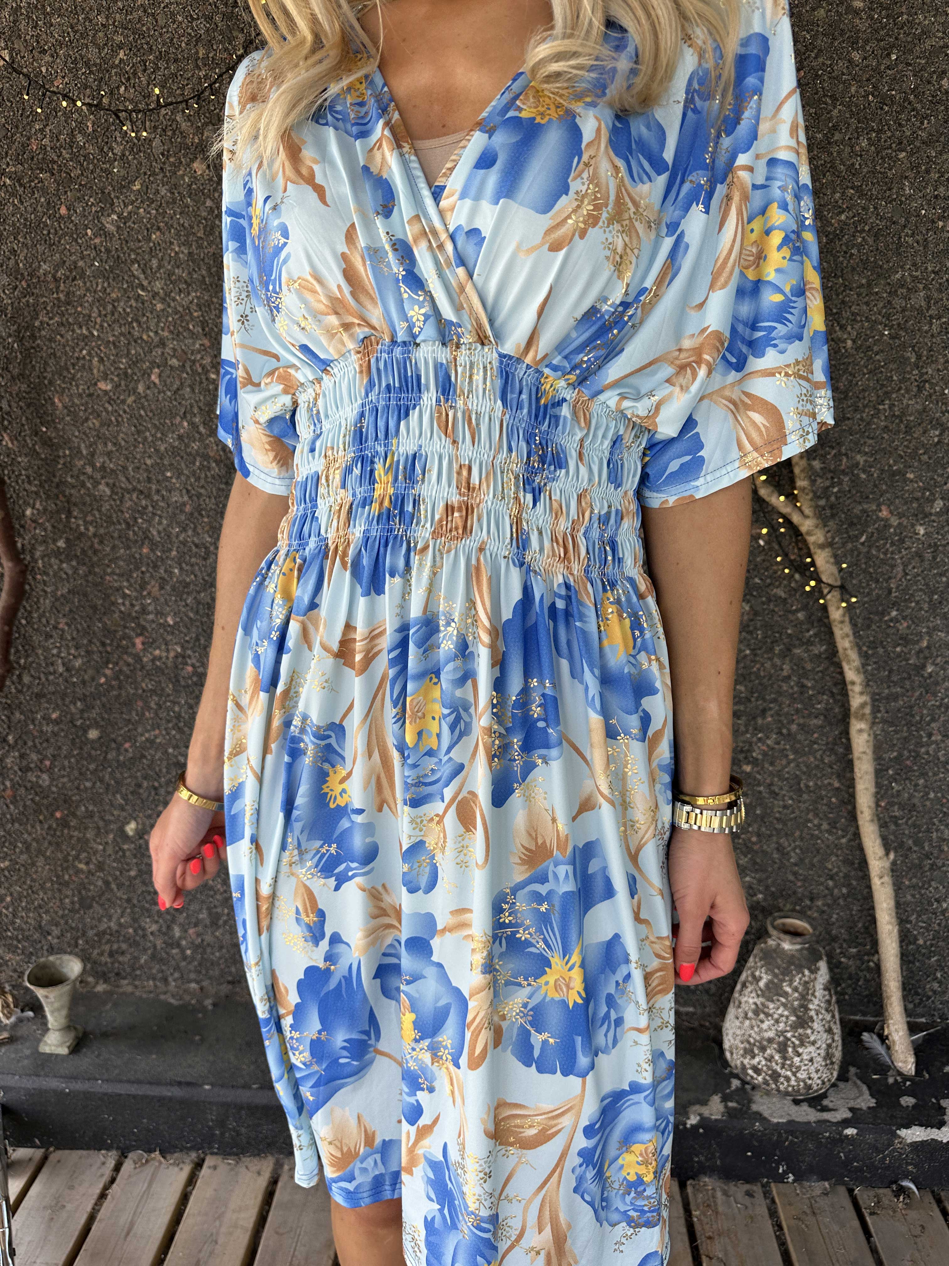 Pams Botanic Short - Elastisk kjole med blomstermotiver