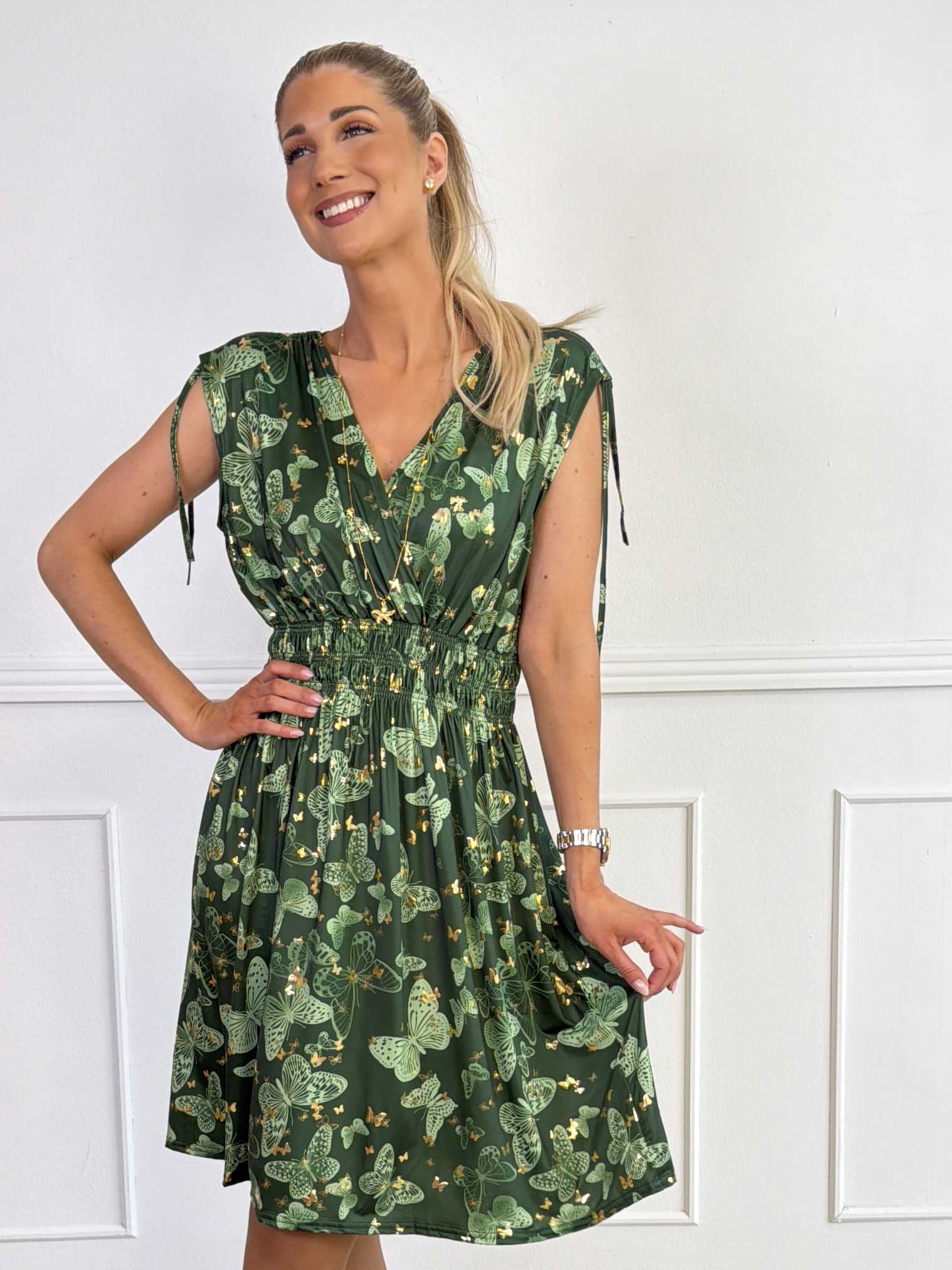 Pams Butterfly Sleeveless Short - Elastisk kjole med sommerfugleprint og smock i livet