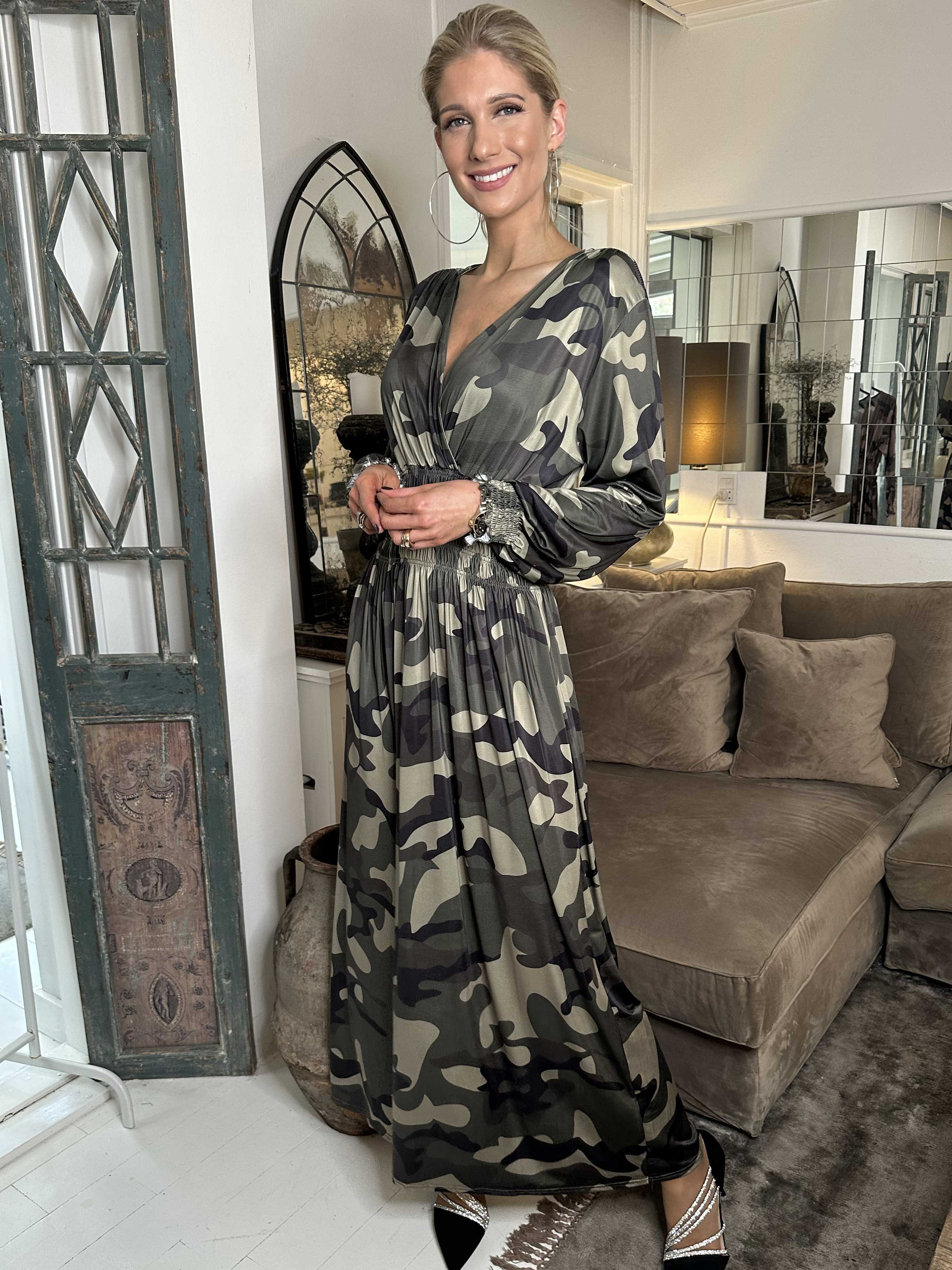 Pams Camo L/S - Elastisk kjole i camouflageprint